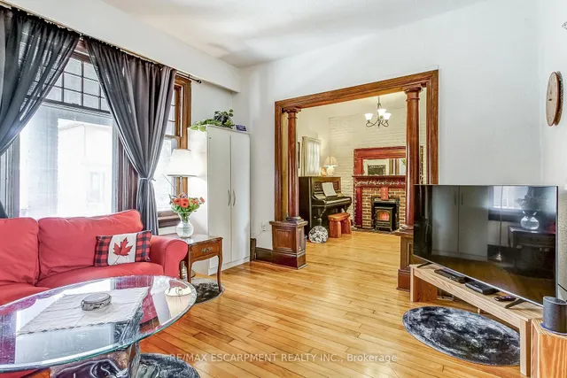 Additional property image - 51 Canada St