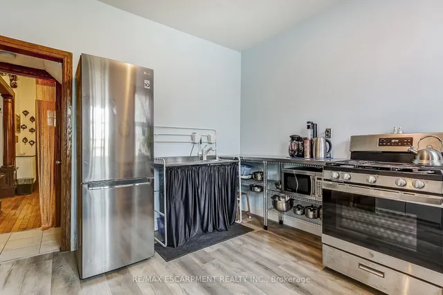 Additional property image - 51 Canada St