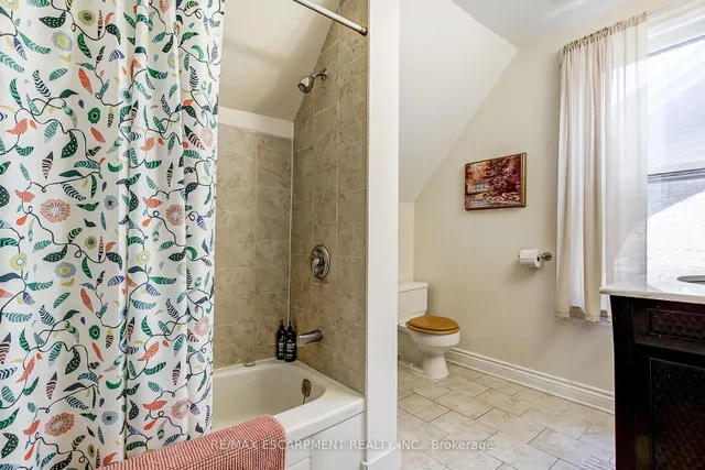Additional property image - 51 Canada St
