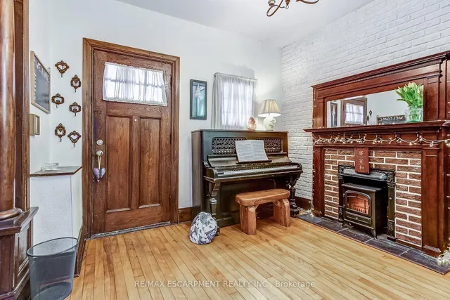 Additional property image - 51 Canada St