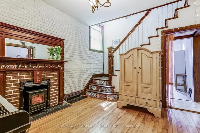 Additional property image - 51 Canada St