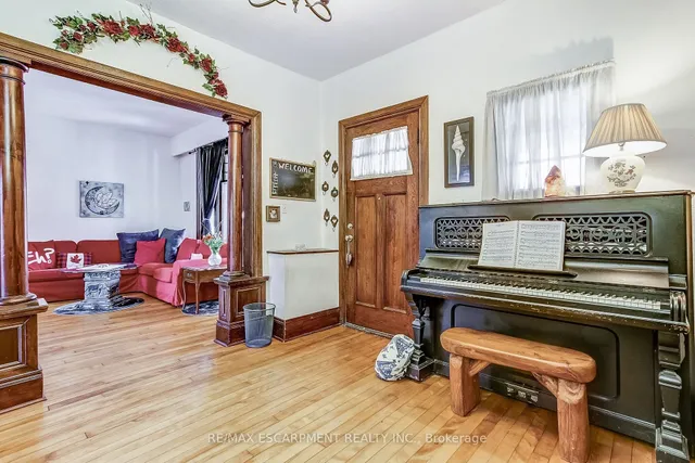 Additional property image - 51 Canada St