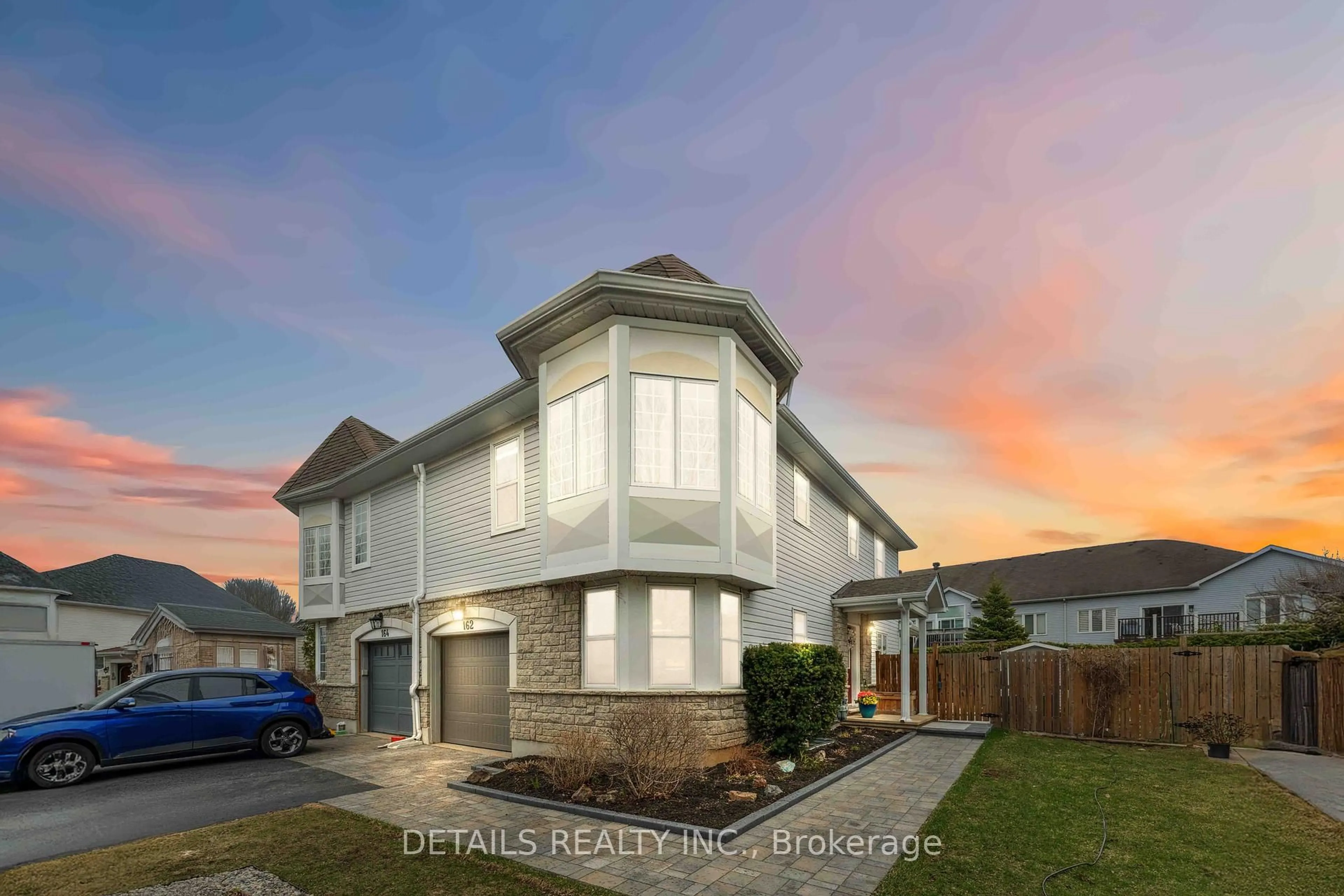 Home with vinyl exterior material, street for 162 Goldridge Dr, Ottawa Ontario K2T 1J6