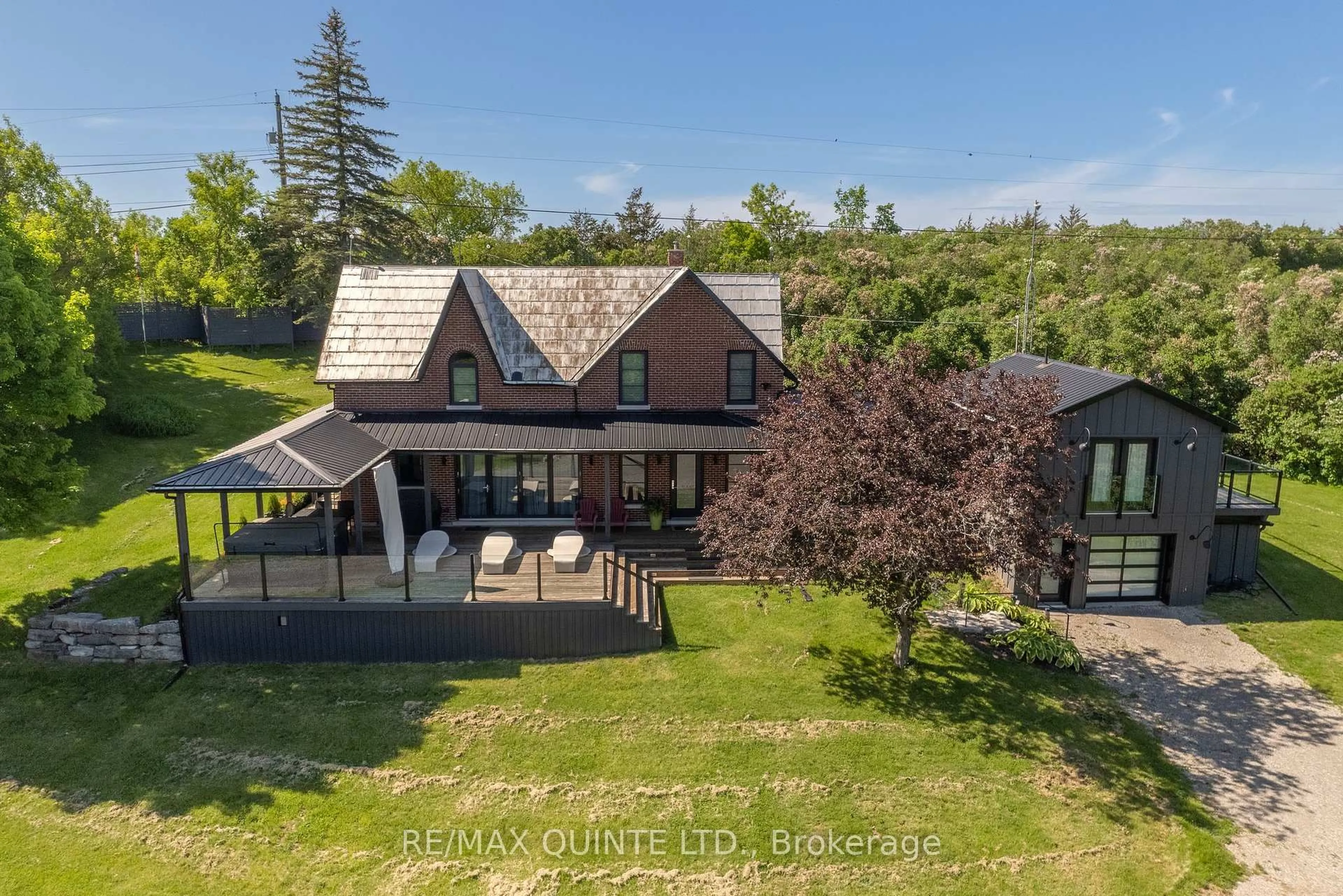 A pic from outside/outdoor area/front of a property/back of a property/a pic from drone, unknown for 953 Hogs Back Rd, Tweed Ontario K0K 2L0