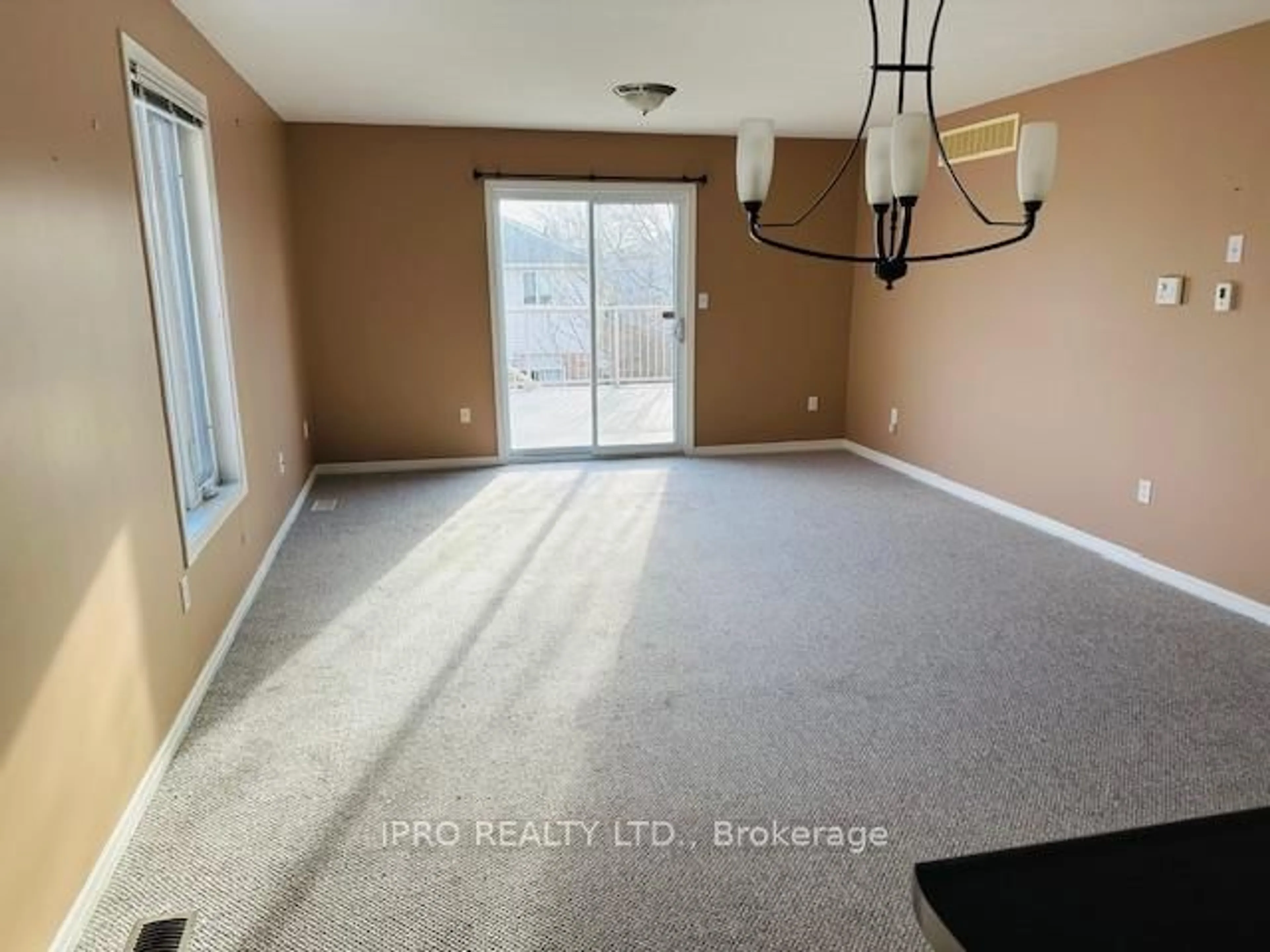 A pic of a room for 276 Watson Pkwy, Guelph Ontario N1E 7J5