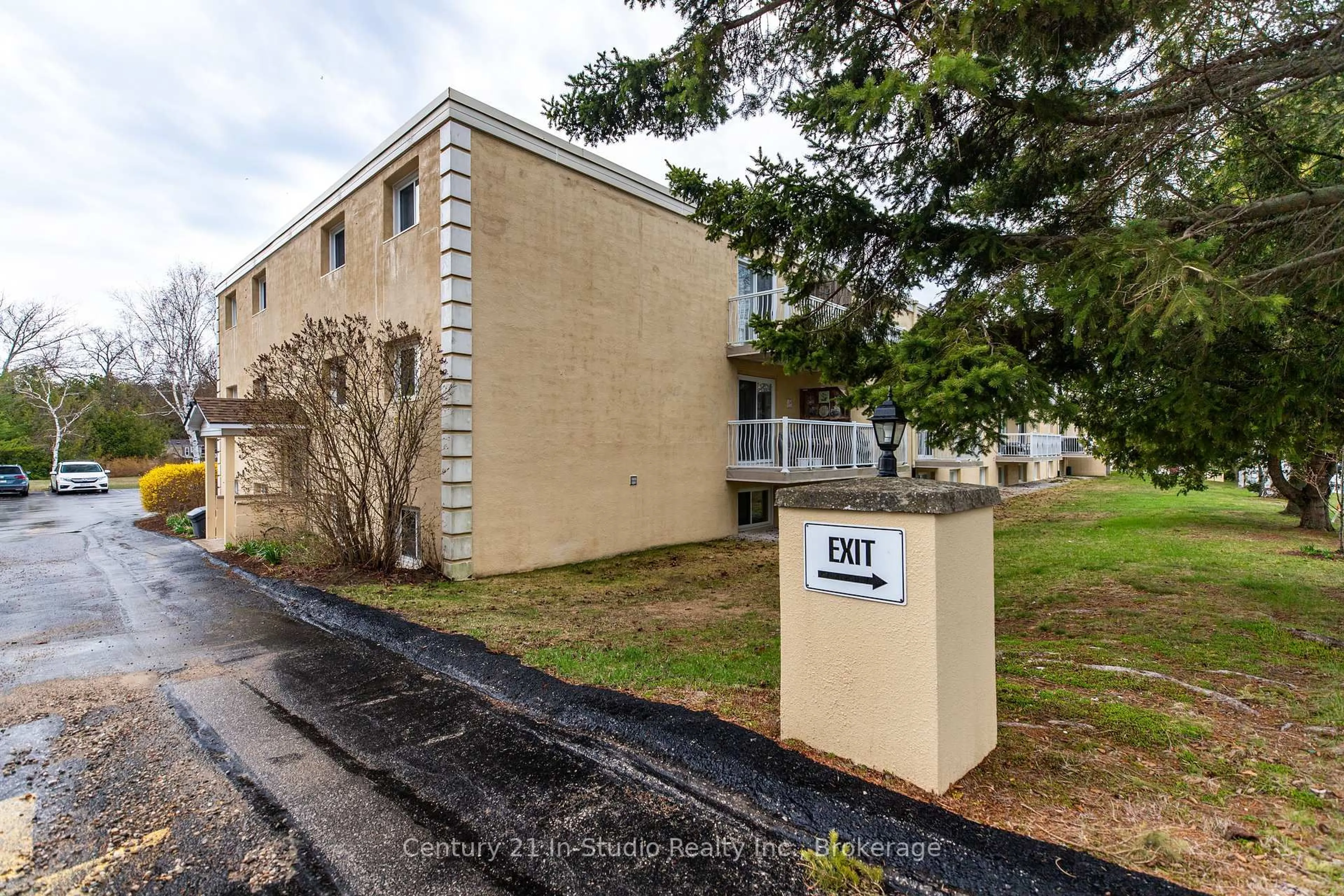 Unknown for 229 Adelaide St #115, Saugeen Shores Ontario N0H 2L0