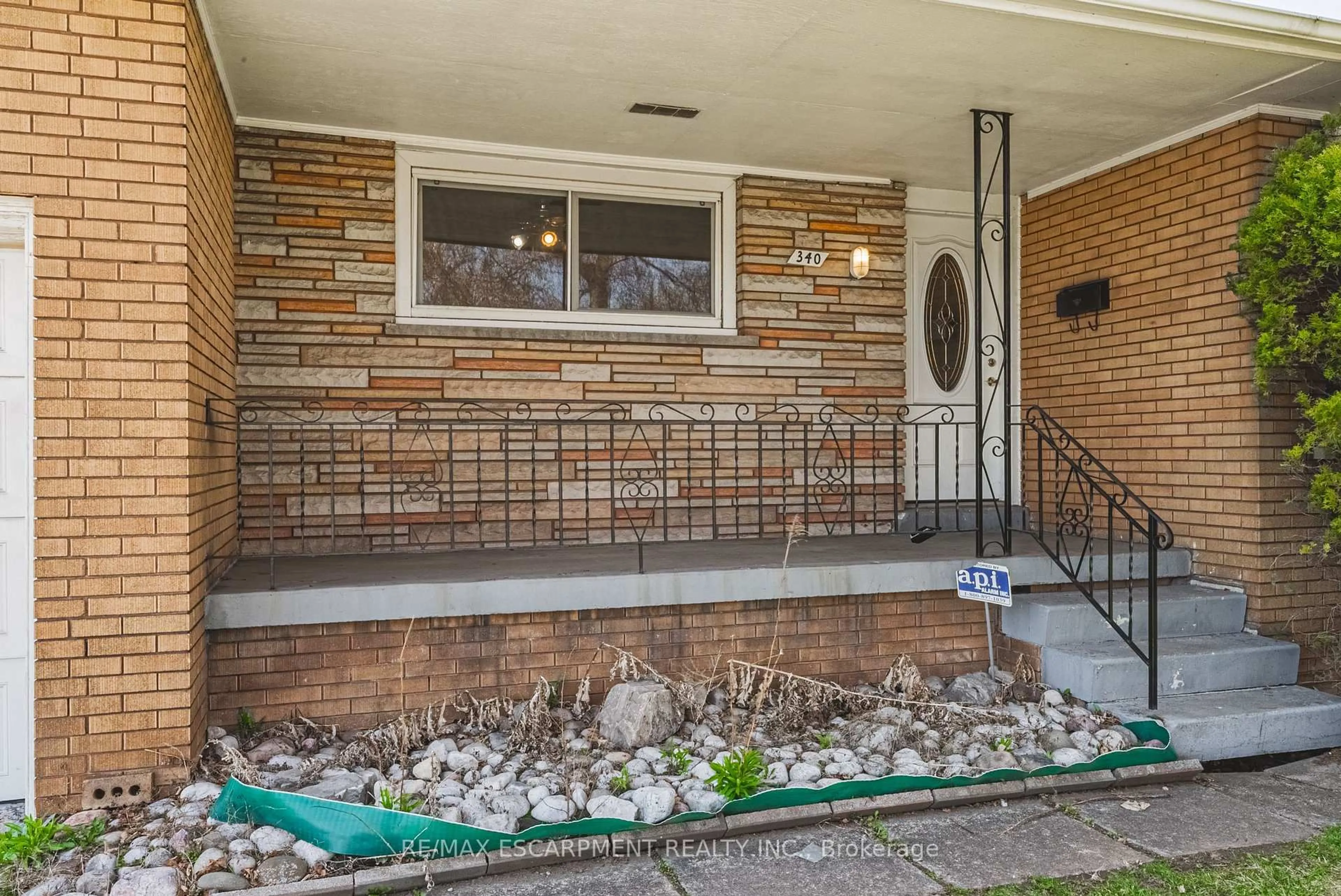 Unknown for 340 WEST 5TH St, Hamilton Ontario L9C 3P3