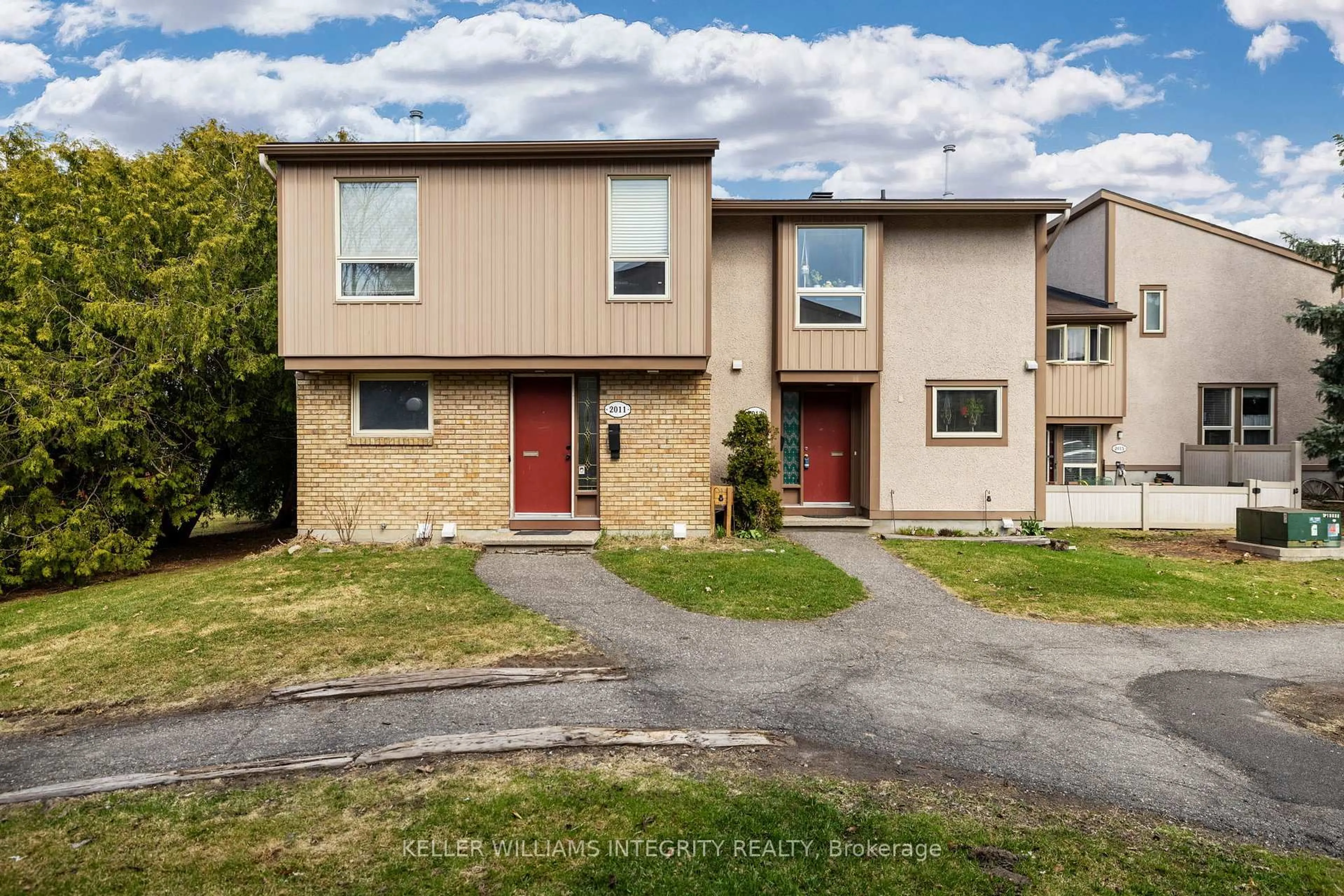 Unknown for 2013 Stonehenge Cres, Ottawa Ontario K1B 4N7