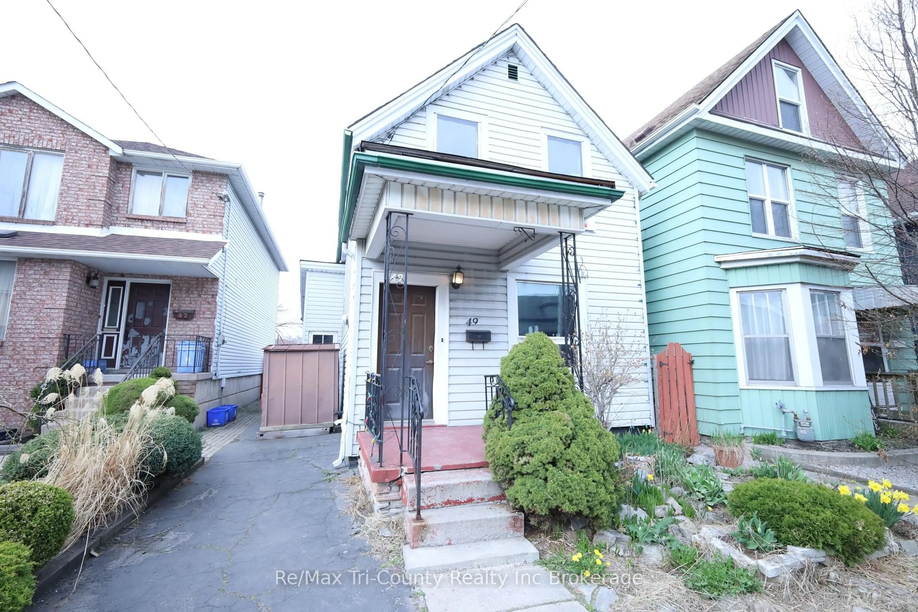 Unknown for 49 Rosemont Ave, Hamilton Ontario L8L 2M4