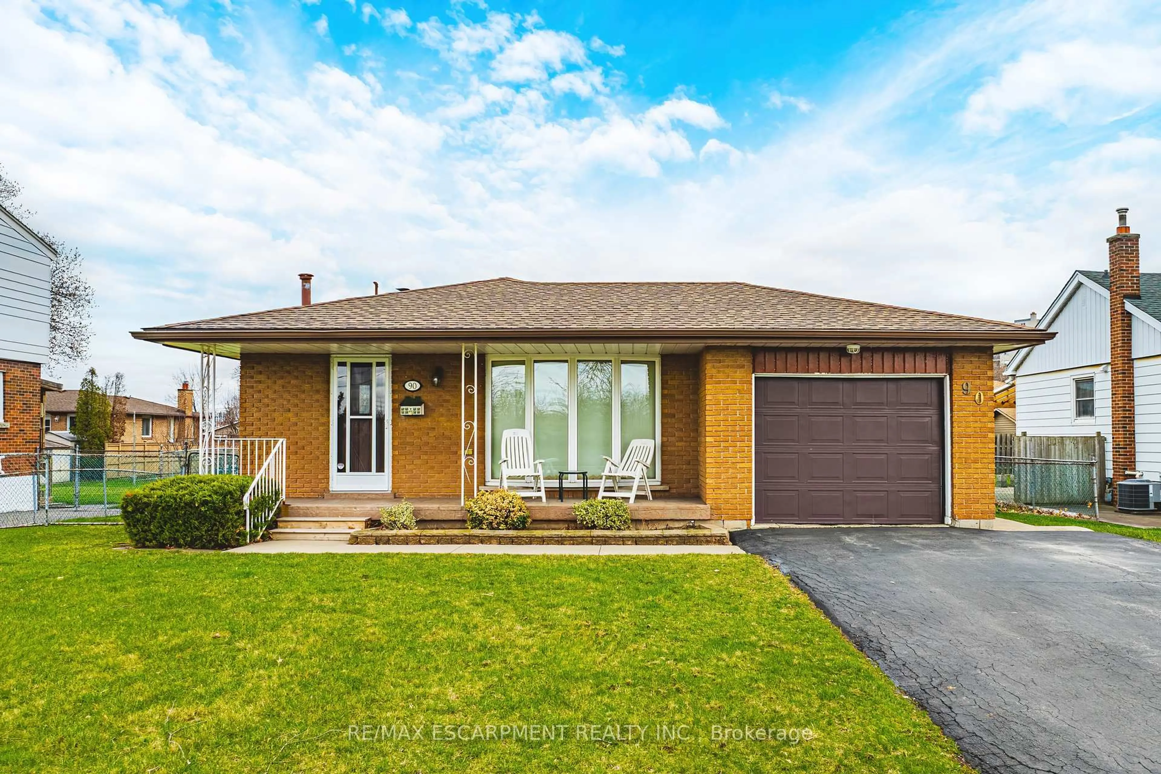 Home with brick exterior material, street for 90 Pottruff Rd, Hamilton Ontario L8H 2M1