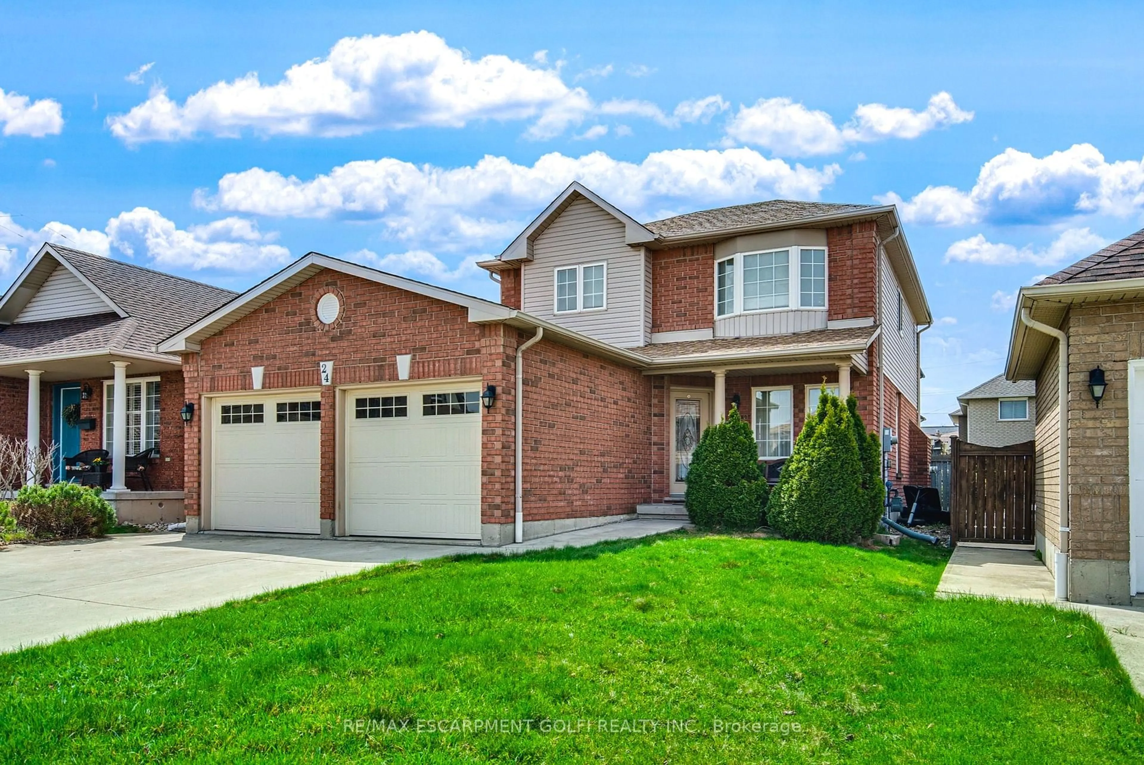 Home with brick exterior material, street for 24 DIAMOND Crt, Hamilton Ontario L9C 7V5