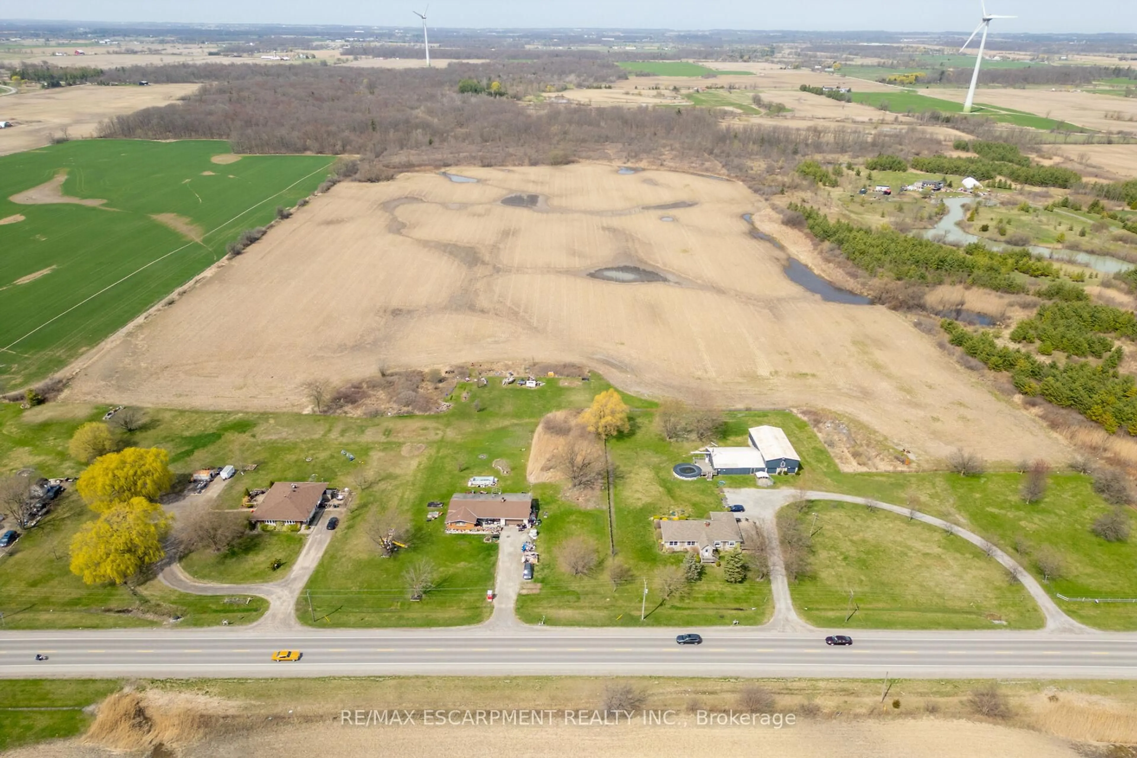 A pic from outside/outdoor area/front of a property/back of a property/a pic from drone, water/lake/river/ocean view for 4373 Regional 20 Rd, West Lincoln Ontario L0R 1Y0