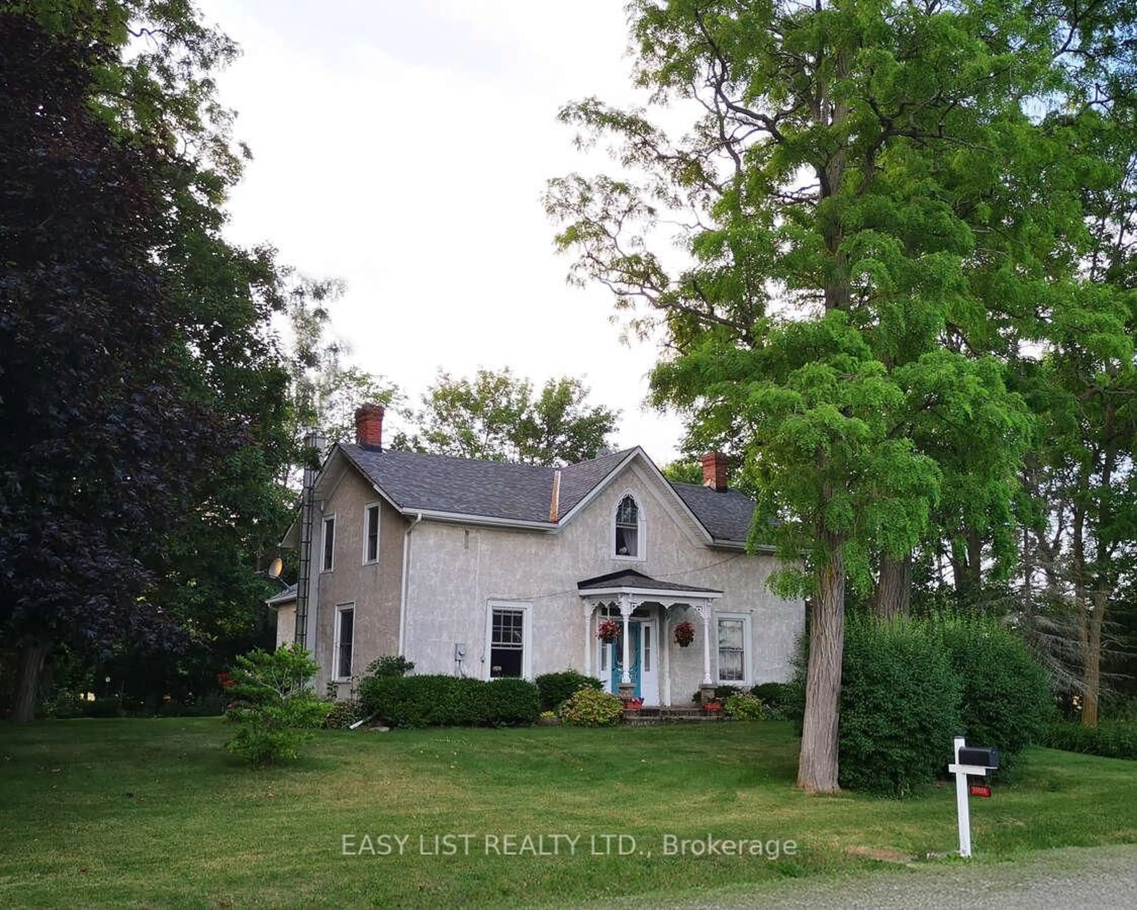 A pic from outside/outdoor area/front of a property/back of a property/a pic from drone, unknown for 9589 Loyalist Pkwy, Bath Ontario K0H 1G0