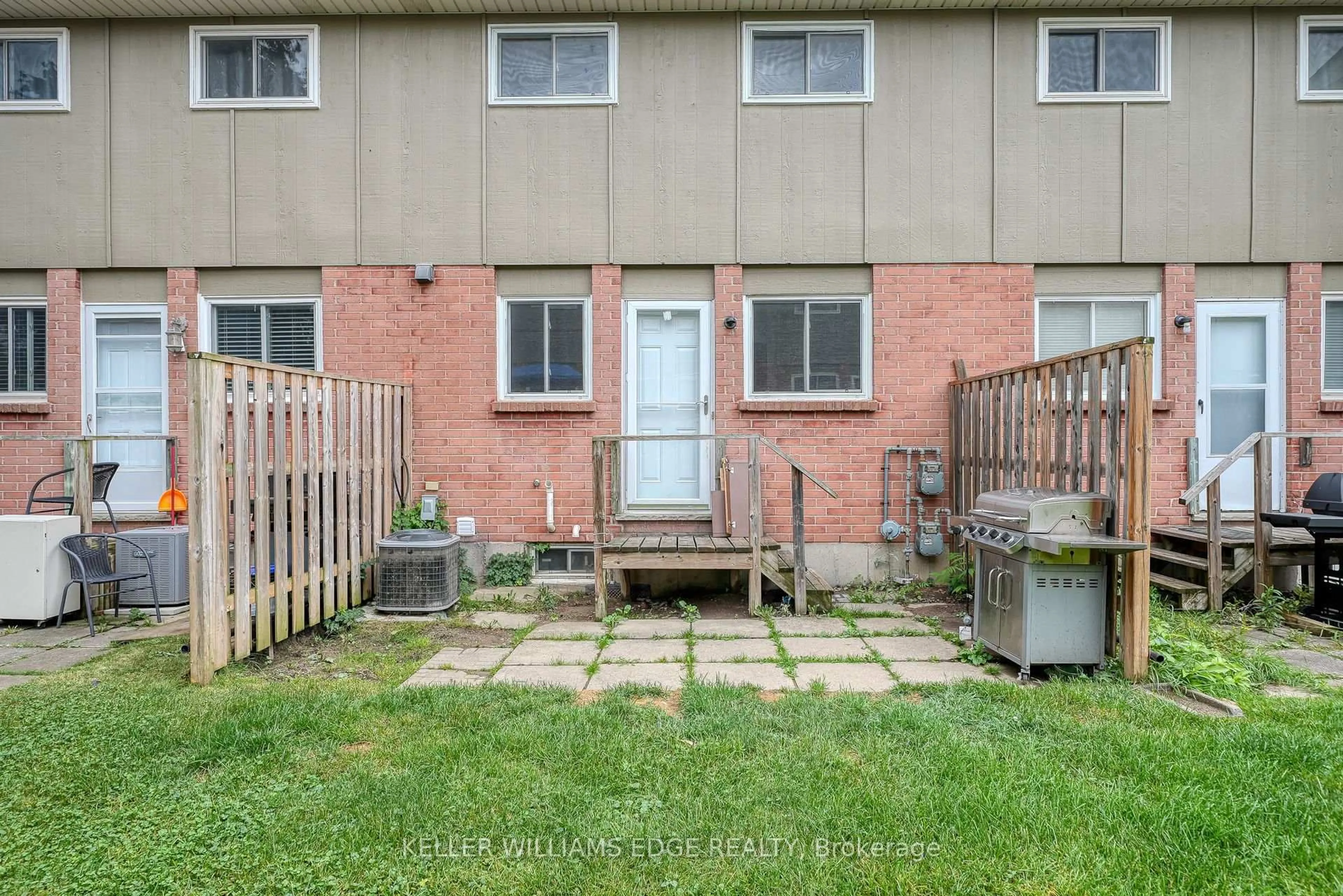 Patio, street for 394 Springbank Ave #4, Woodstock Ontario N4T 1L1