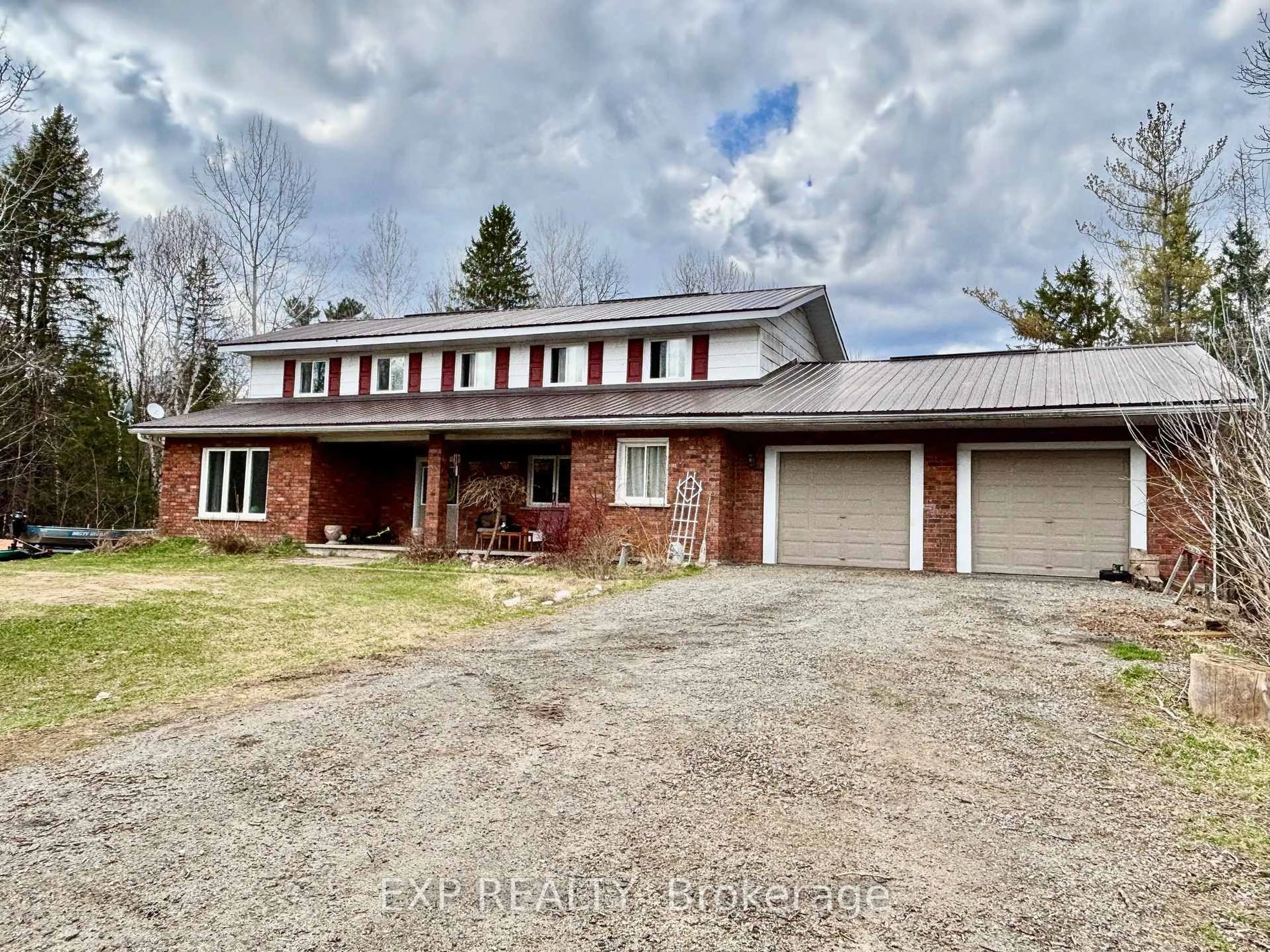 A pic from outside/outdoor area/front of a property/back of a property/a pic from drone, street for 4 Roche St, Killaloe Ontario K0J 2A0
