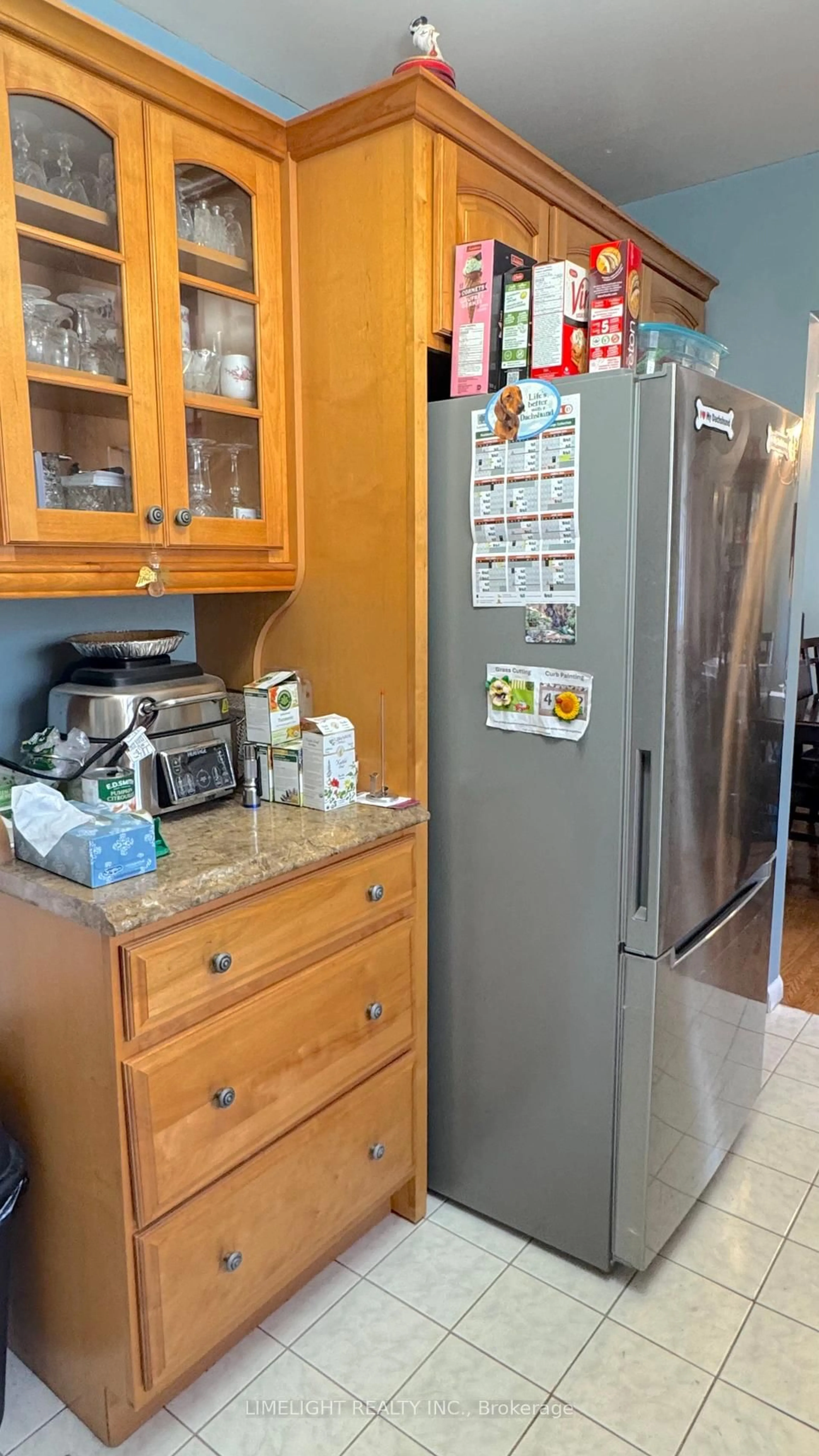 Standard kitchen, unknown for 288 Panorama Cres, London South Ontario N5Z 3H3