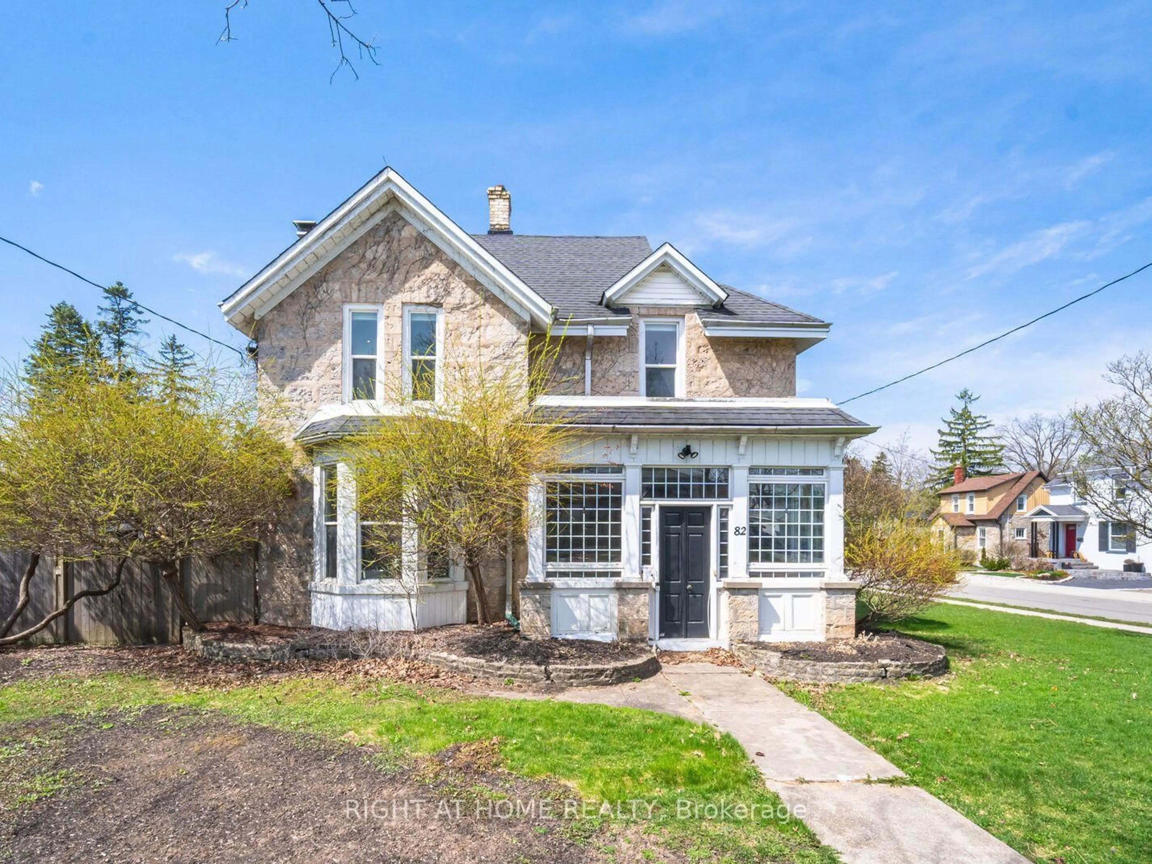 Home with brick exterior material, street for 82 Glenmorris St, Cambridge Ontario N1S 2Y7