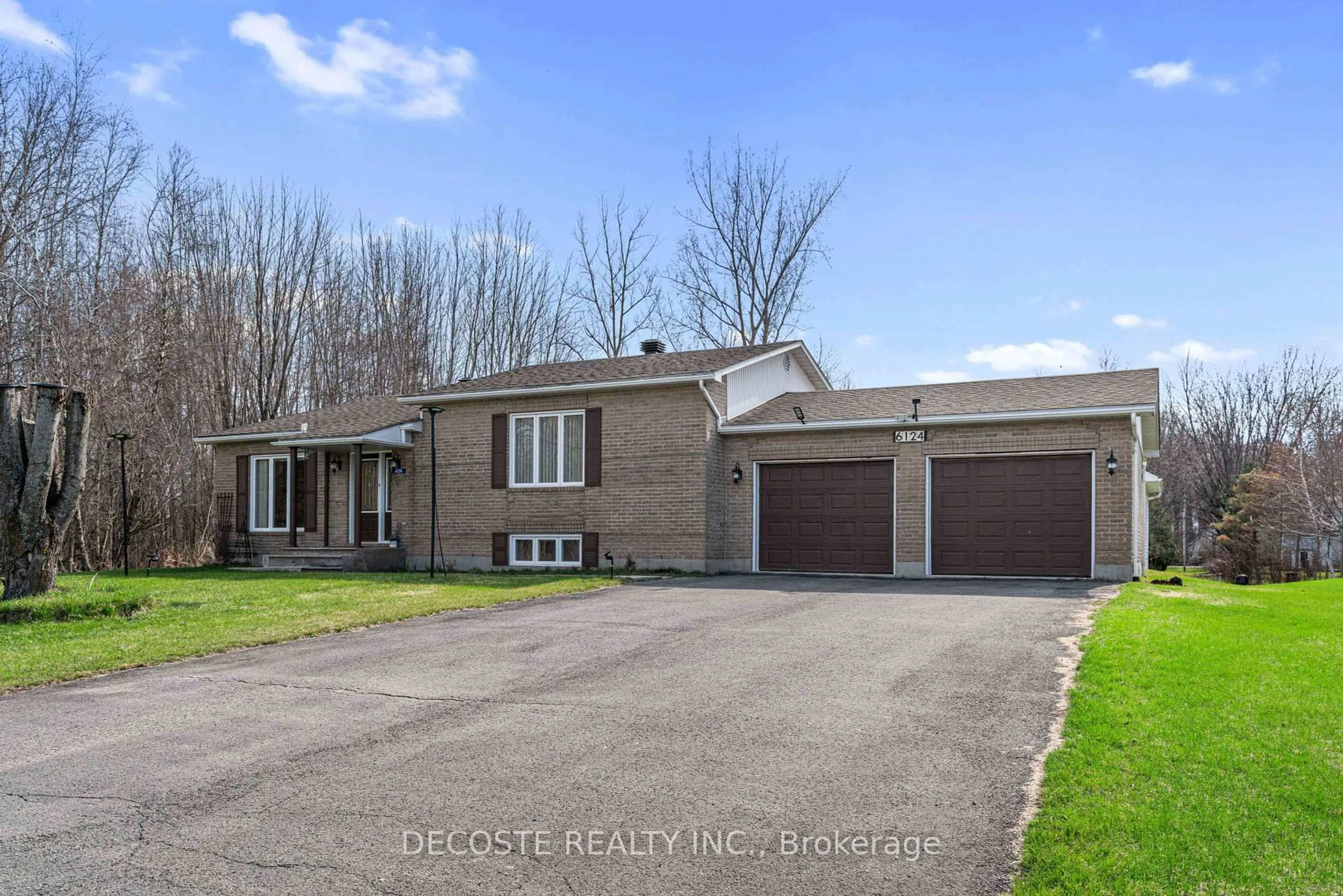 A pic from outside/outdoor area/front of a property/back of a property/a pic from drone, street for 6124 MacBain St, South Glengarry Ontario K0C 1E0