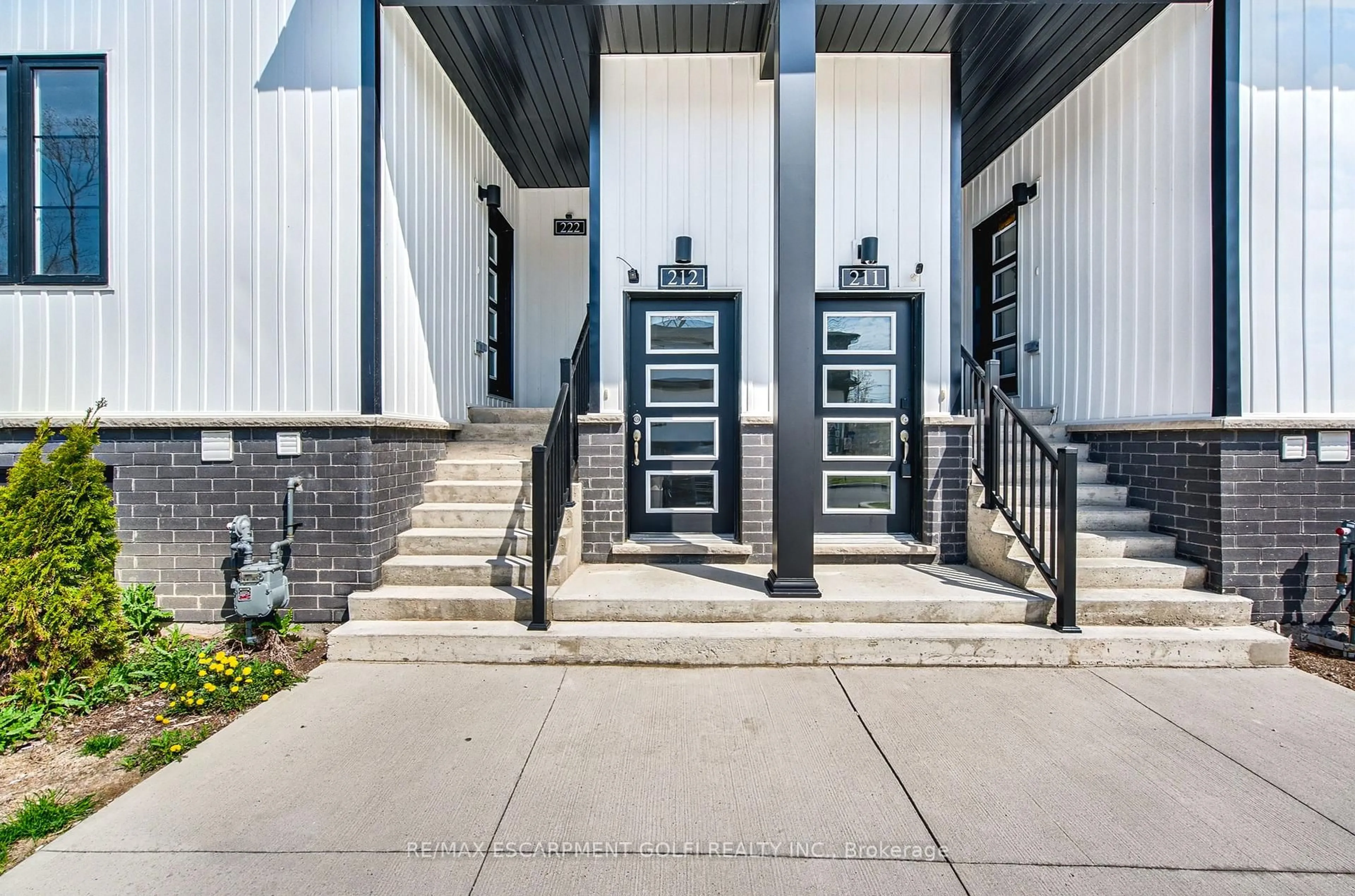 Unknown for 4263 FOURTH Ave #212, Niagara Falls Ontario L6P 1H8