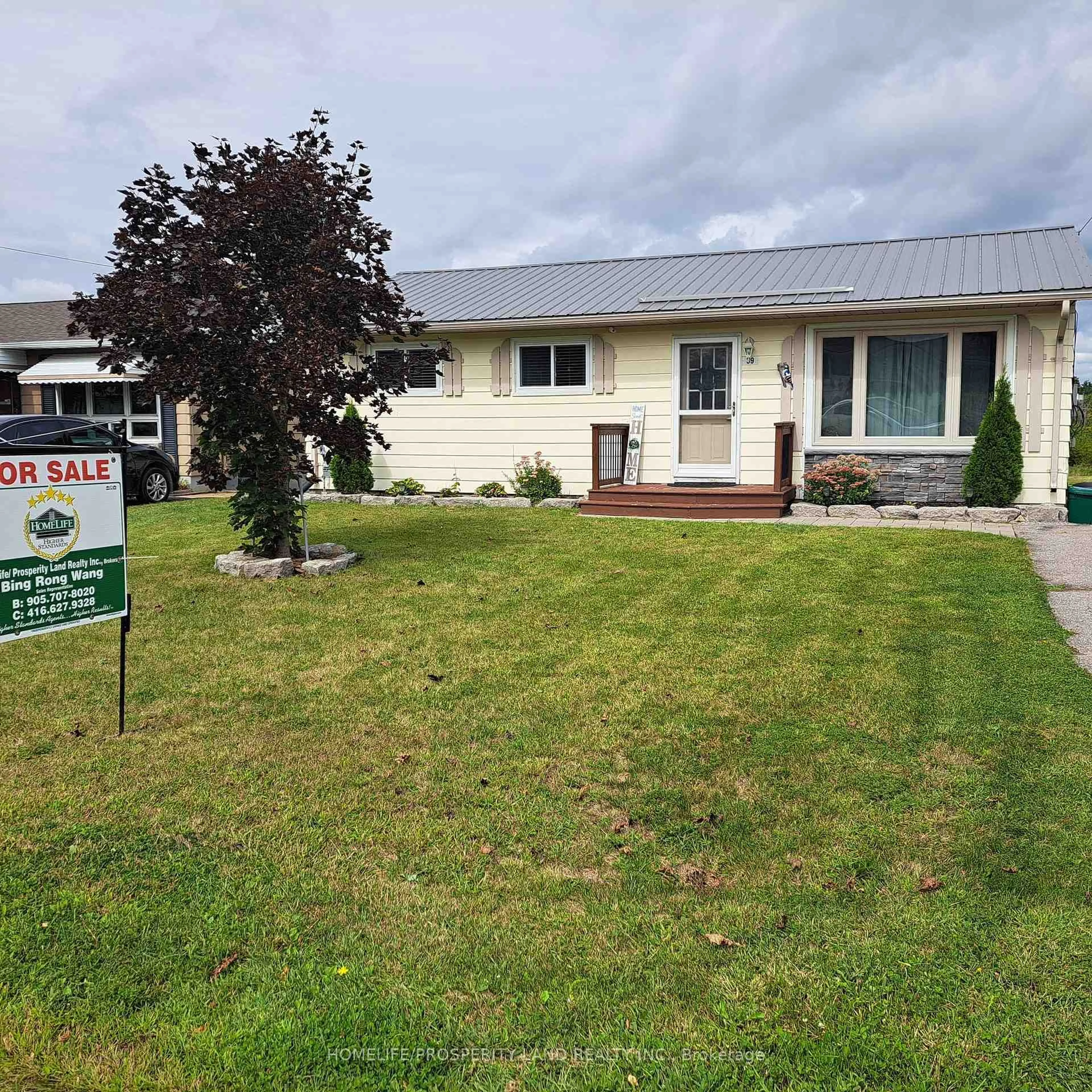 Home with vinyl exterior material, street for 39 Bay St, Trent Hills Ontario K0L 1Y0