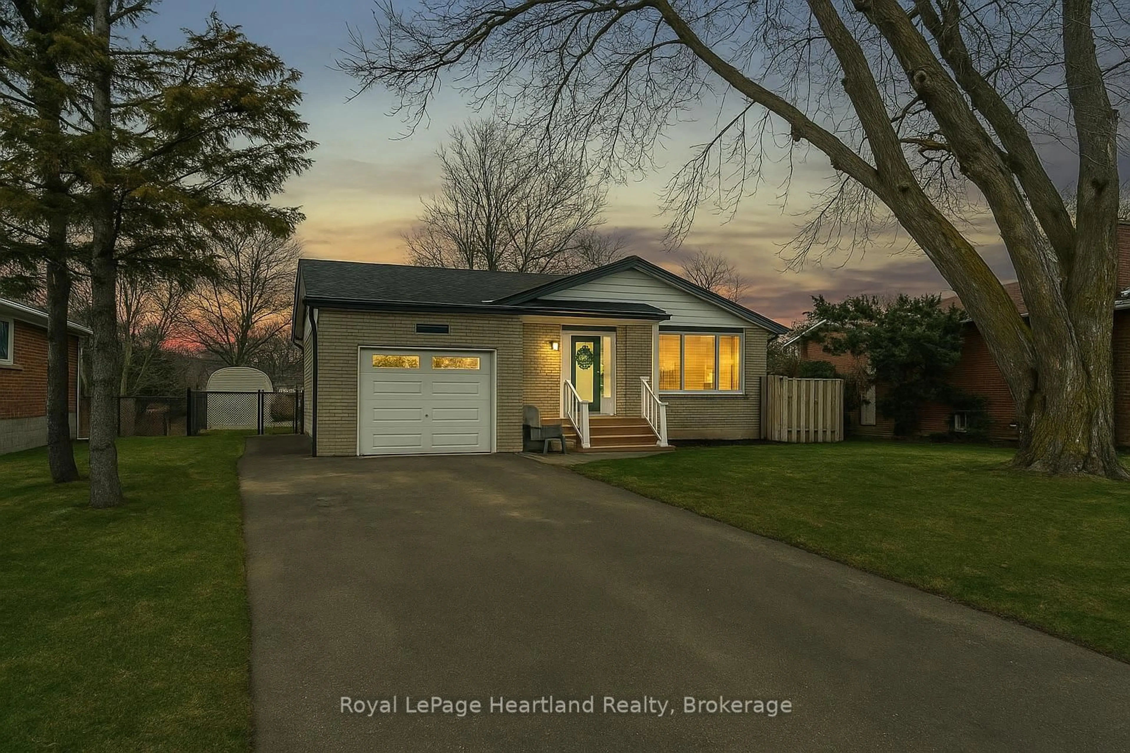Unknown for 465 Main St, Minto Ontario N0G 2P0