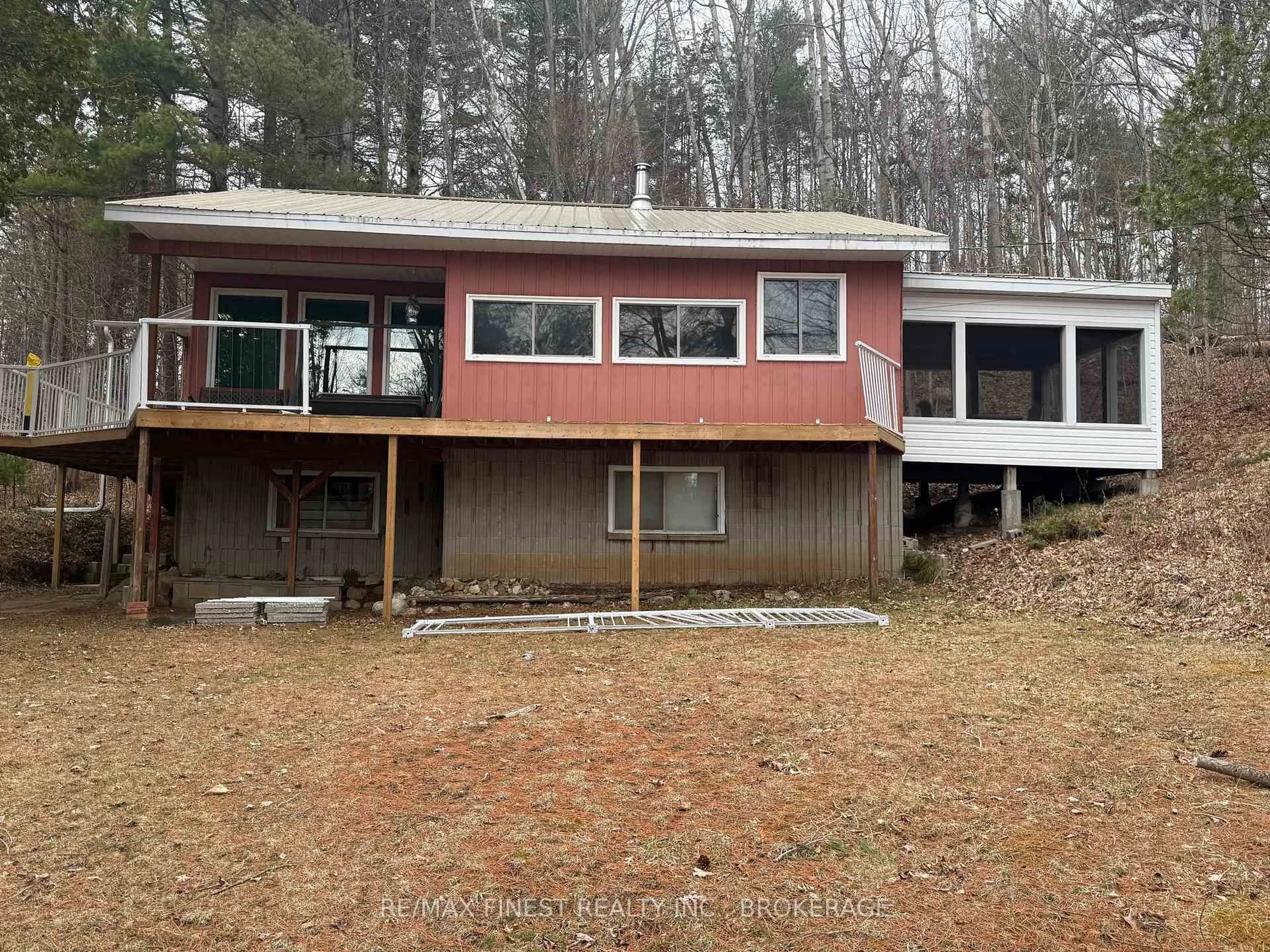 Home with vinyl exterior material, unknown for 9 Underside Lane, Godfrey Ontario K0H 1T0