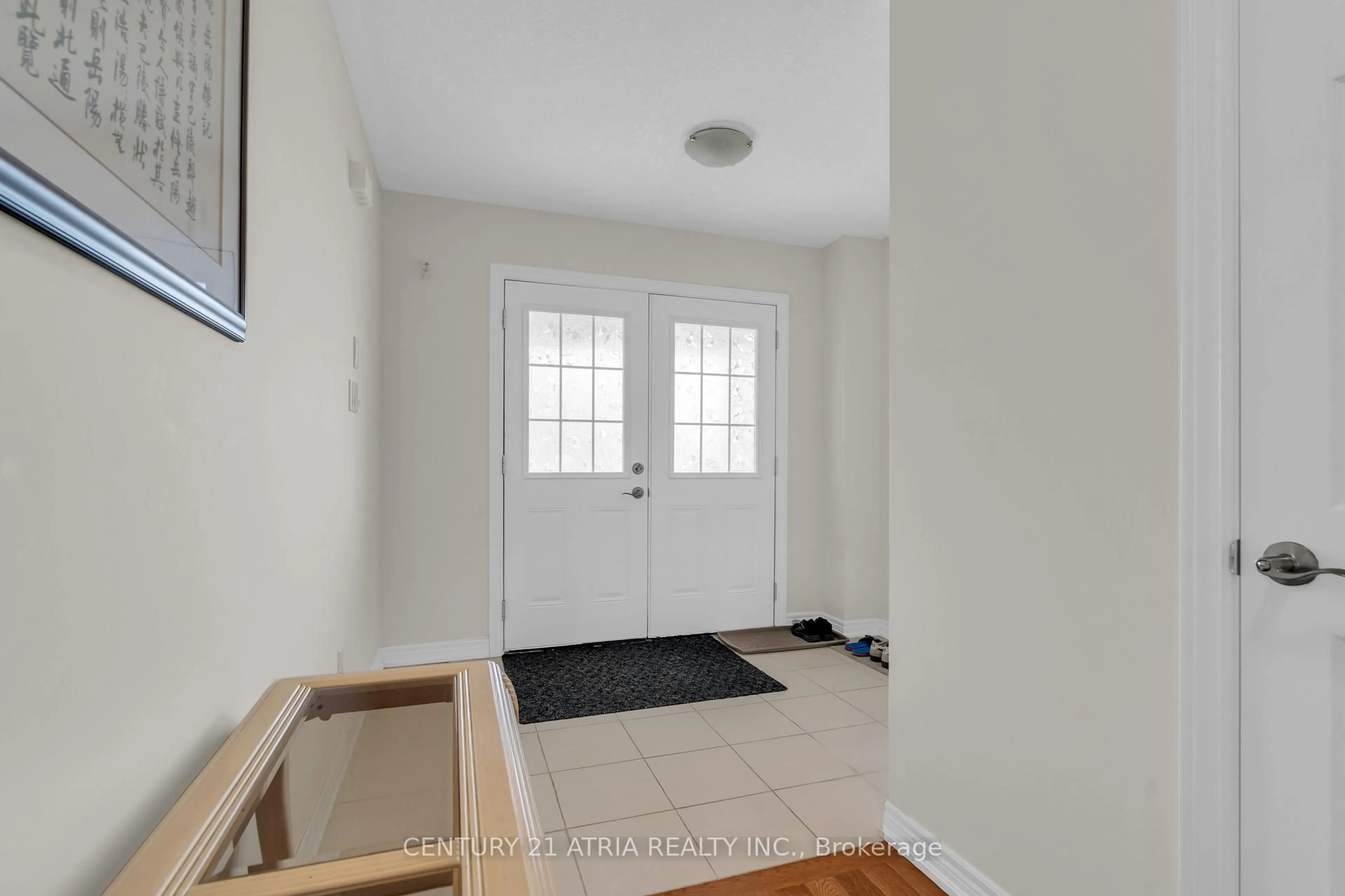 Indoor entryway for 72 Duckworth Rd, Cambridge Ontario N3H 0B9
