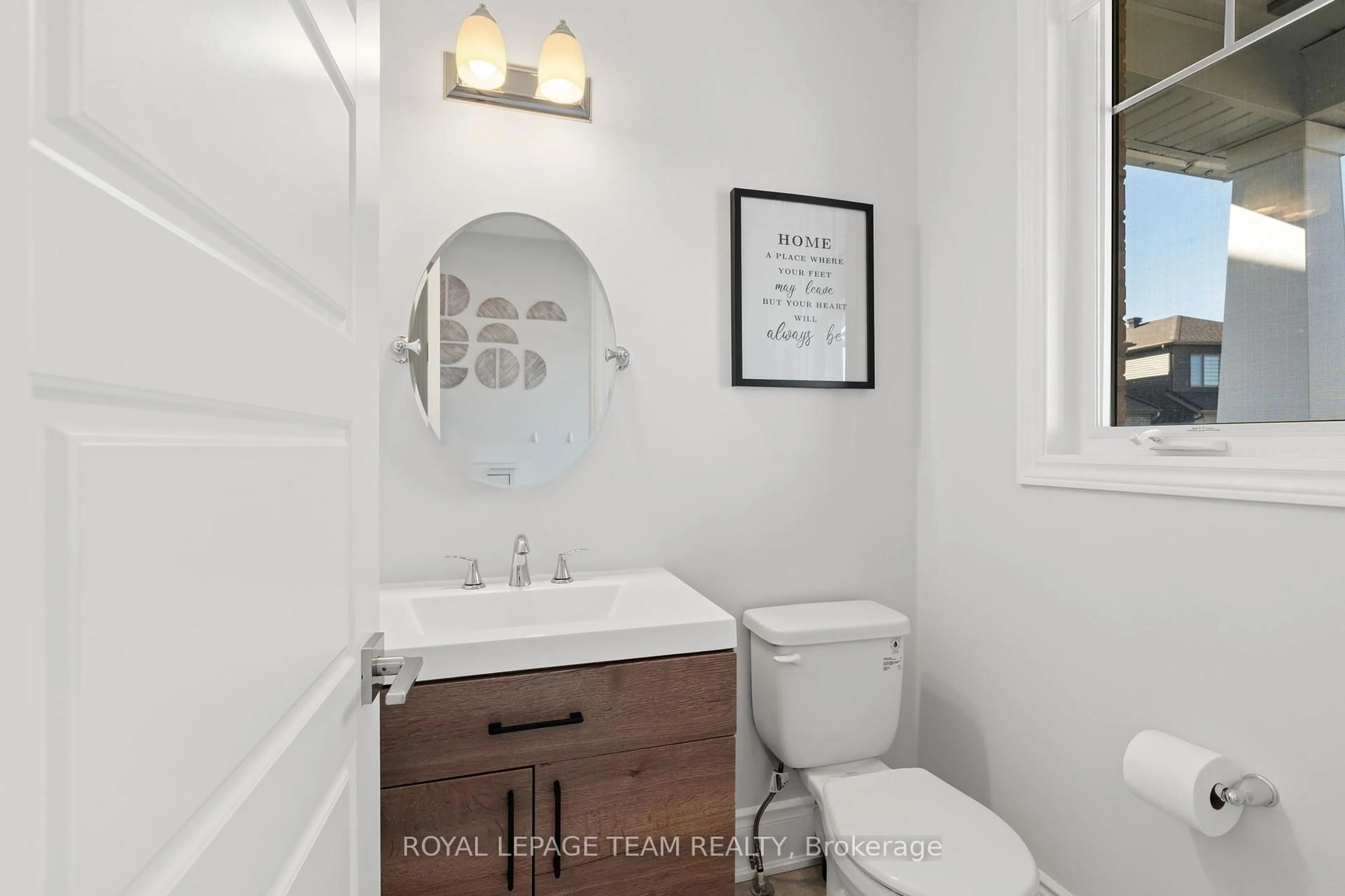 Standard bathroom, ceramic/tile floor for 673 Rye Grass Way, Ottawa Ontario K2J 6Z8
