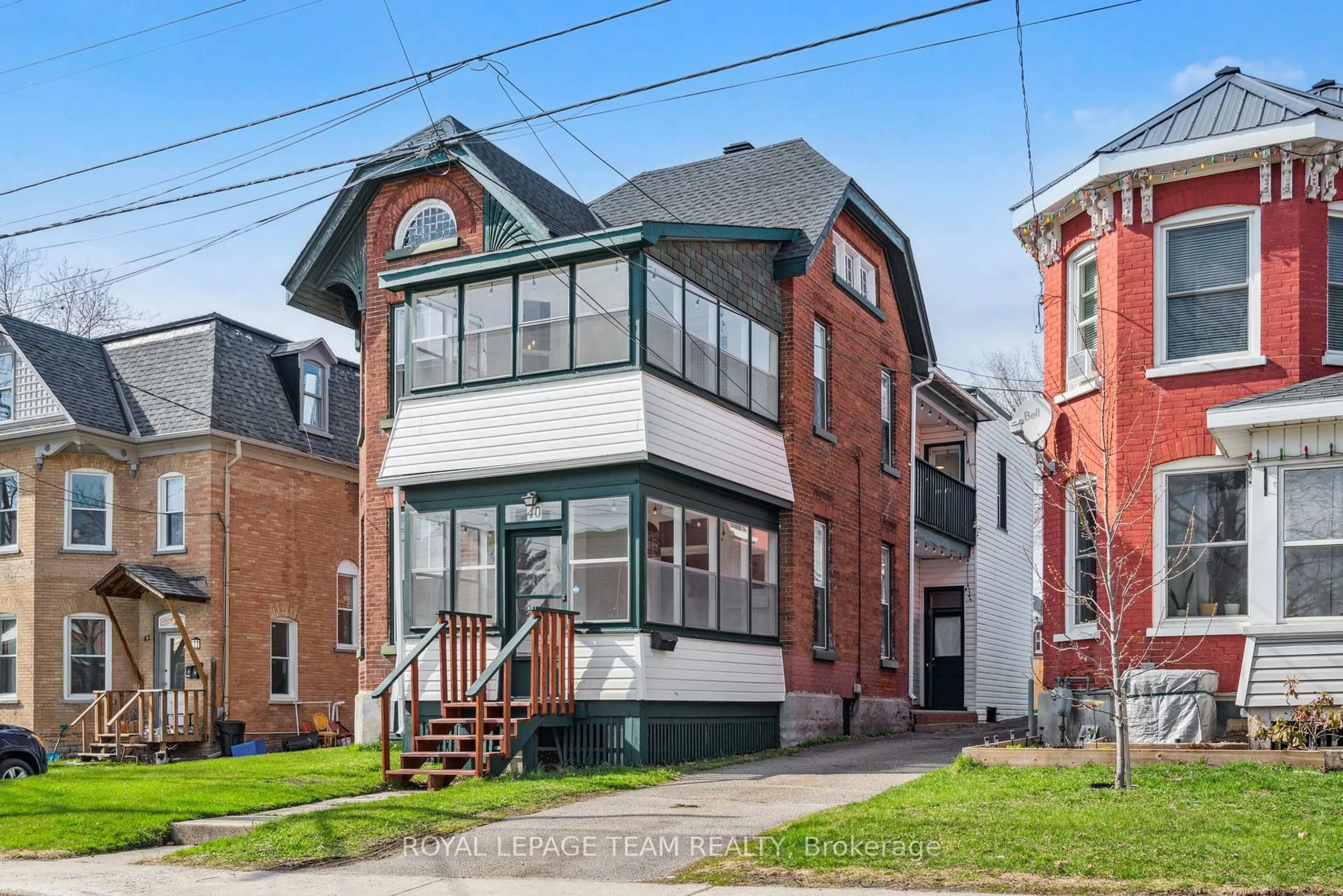 Home with brick exterior material, street for 40 Church St, Smiths Falls Ontario K7A 1P7
