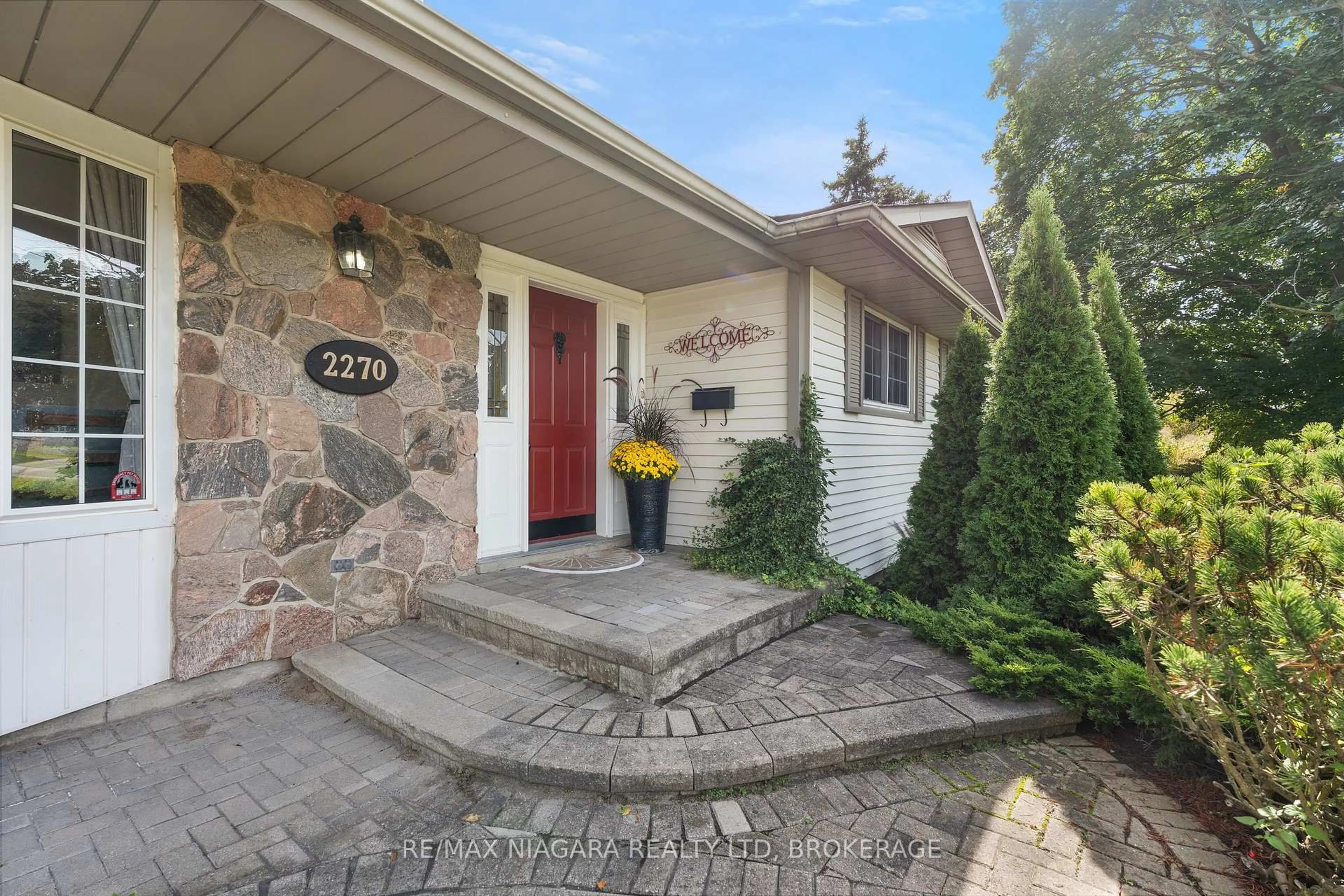Unknown for 2270 Seventh Louth St, St. Catharines Ontario L2R 6P7