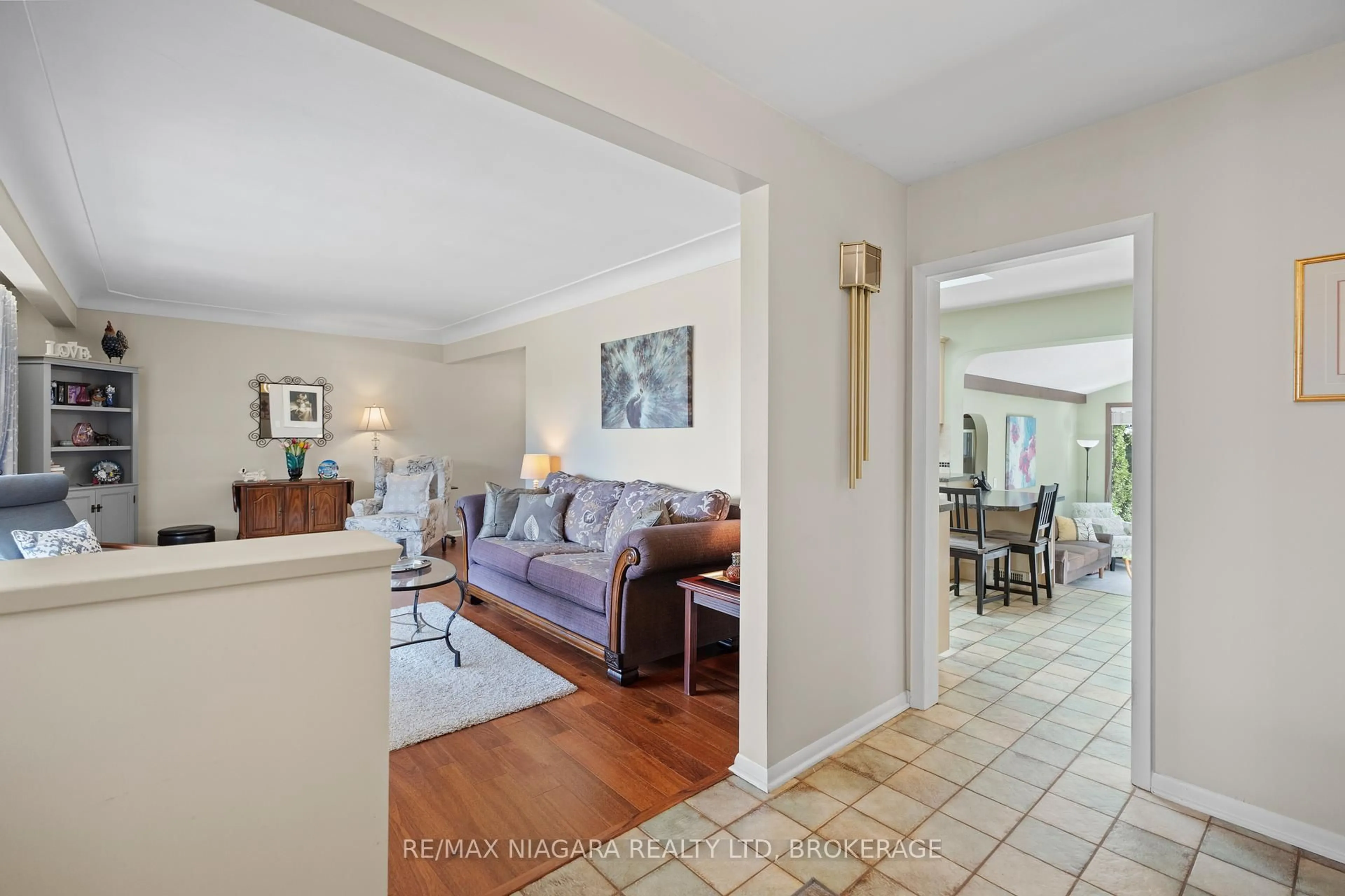 Living room with furniture, ceramic/tile floor for 2270 Seventh Louth St, St. Catharines Ontario L2R 6P7