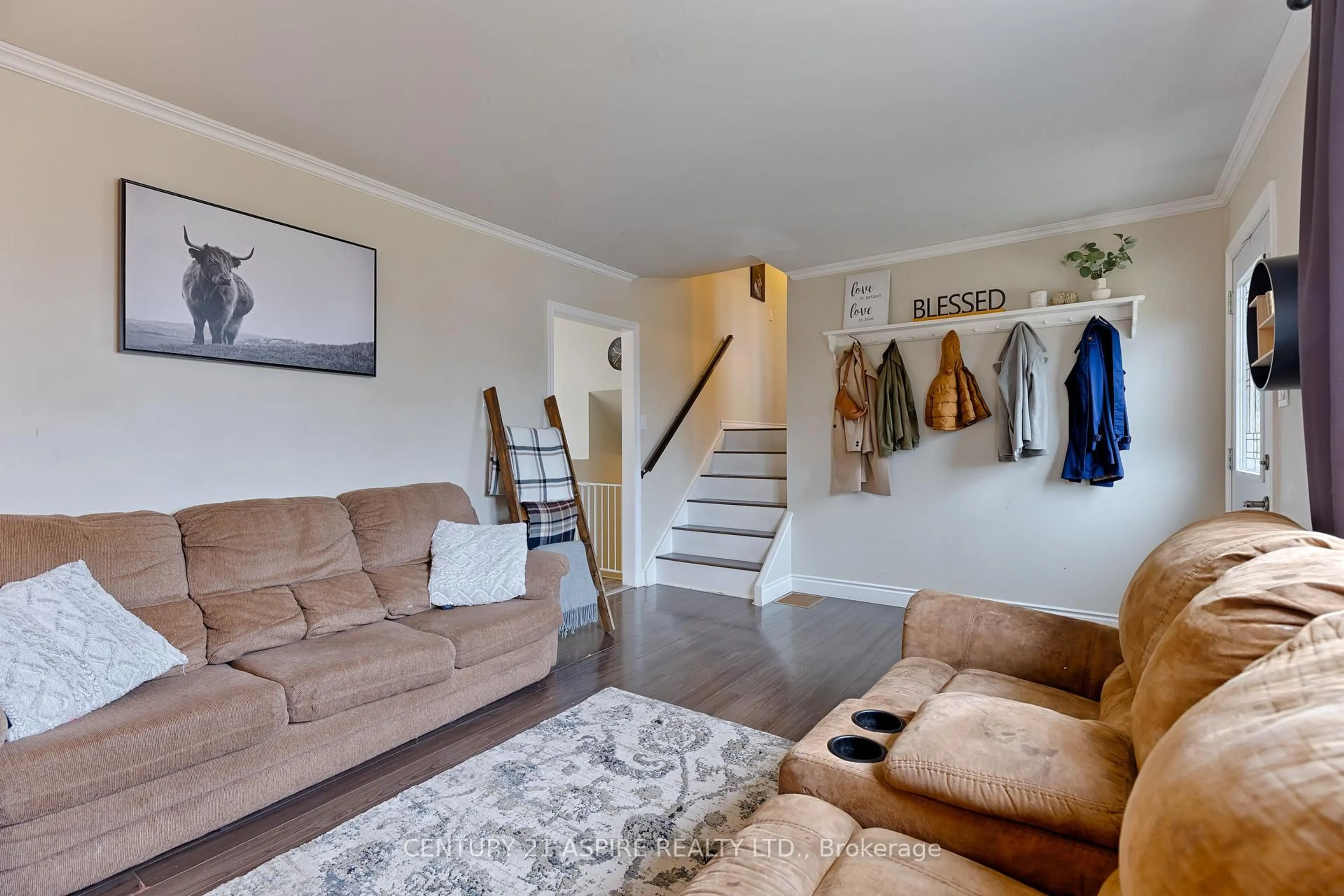 Living room with furniture, unknown for 83 Hemlock St, Petawawa Ontario K8H 3C3