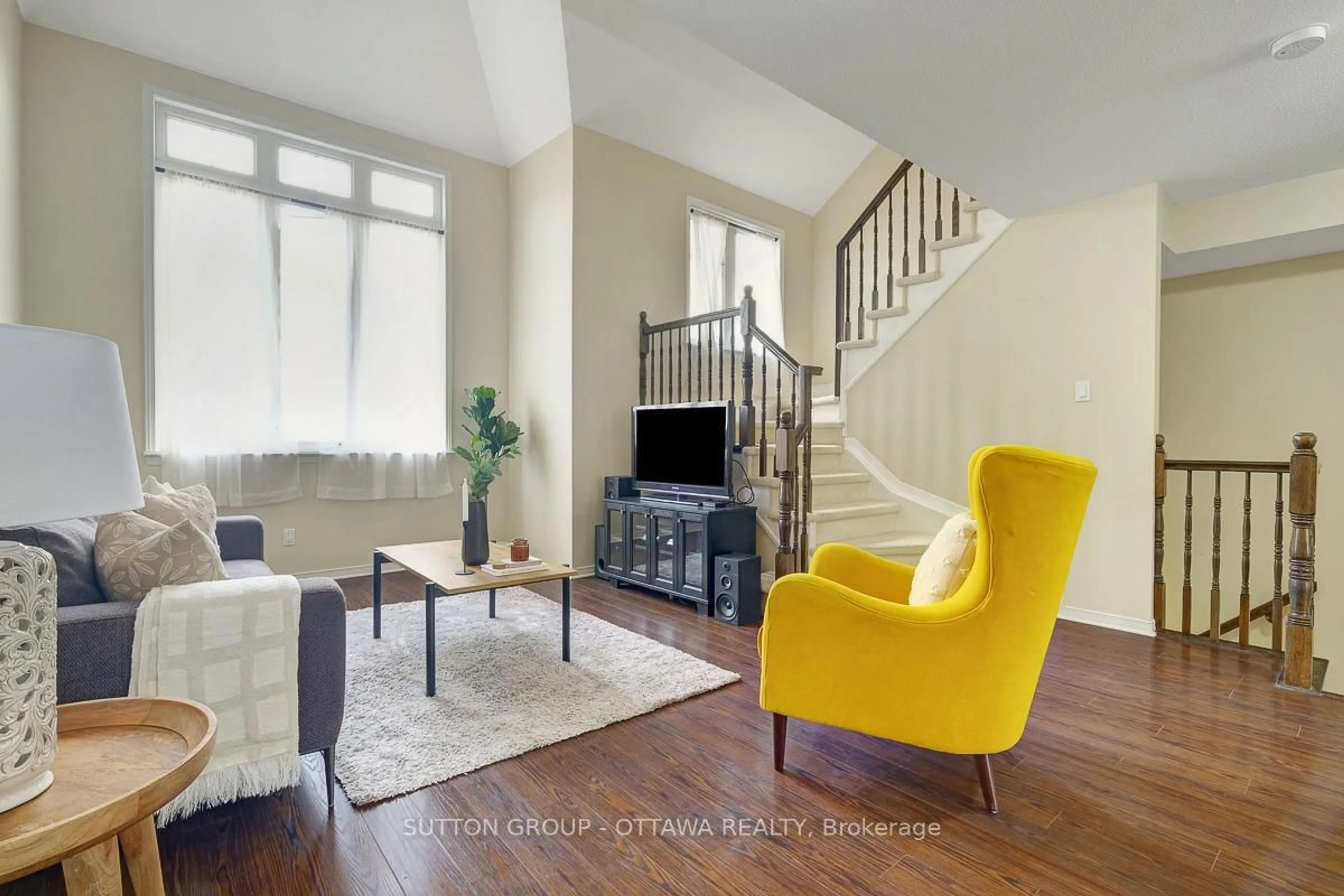 Living room with furniture, unknown for 560 Reardon N/A, Ottawa Ontario K1V 2L1