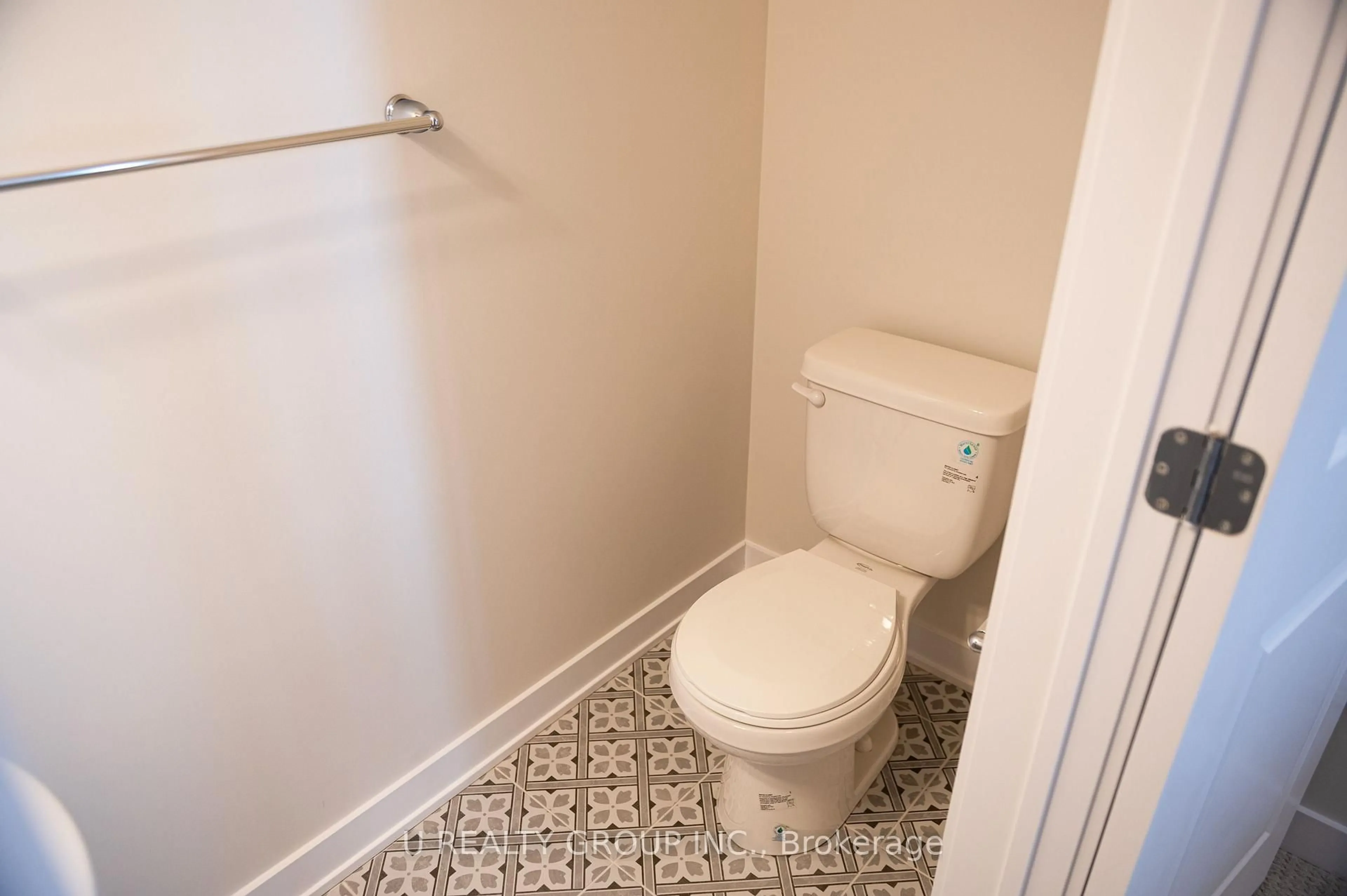 A pic of a room for 1202 Flycatcher Private, Ottawa Ontario K1X 0M7