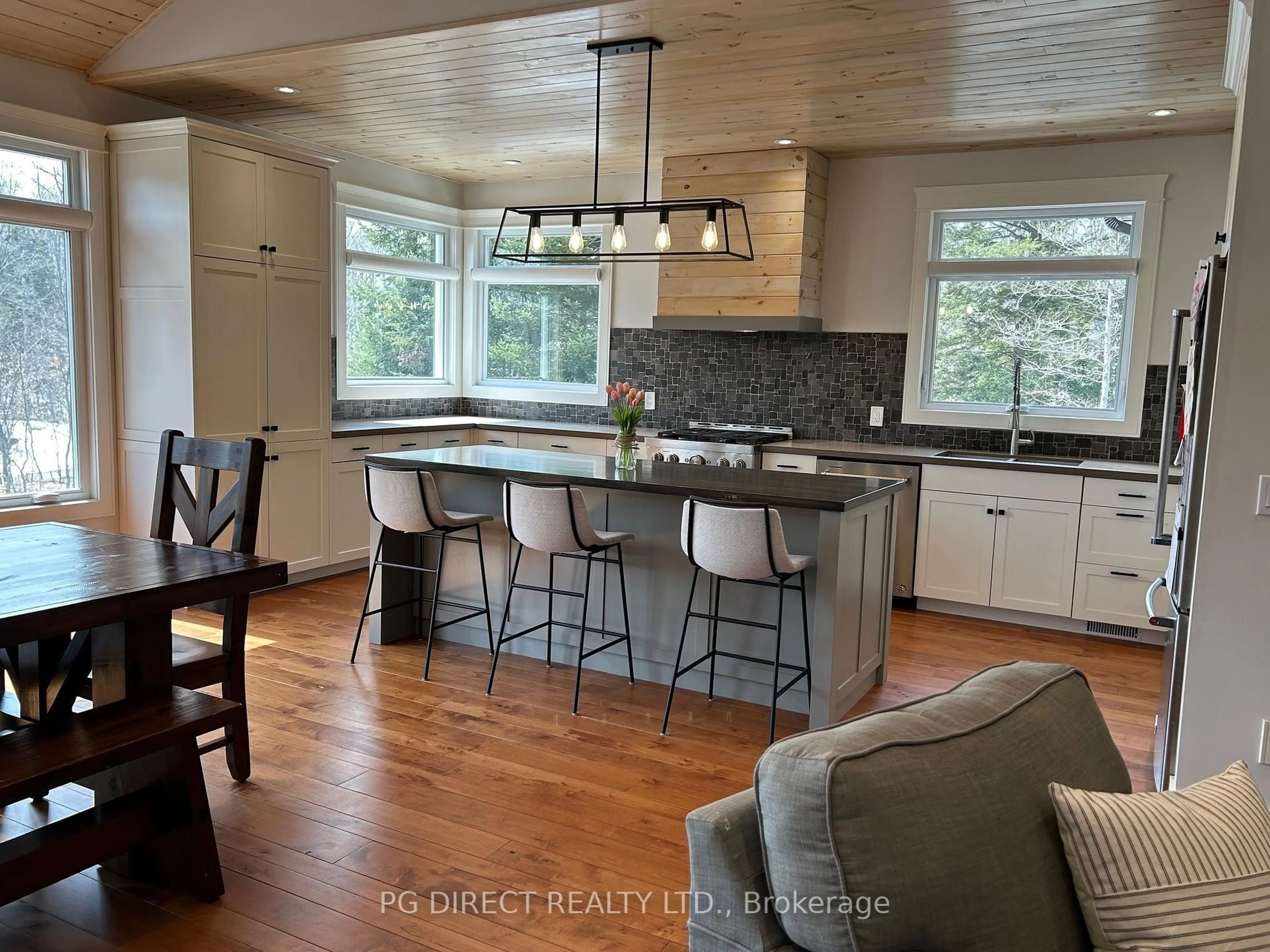 Open concept kitchen, unknown for 2 Hawk Ridge Crt, Huntsville Ontario P1H 0A7