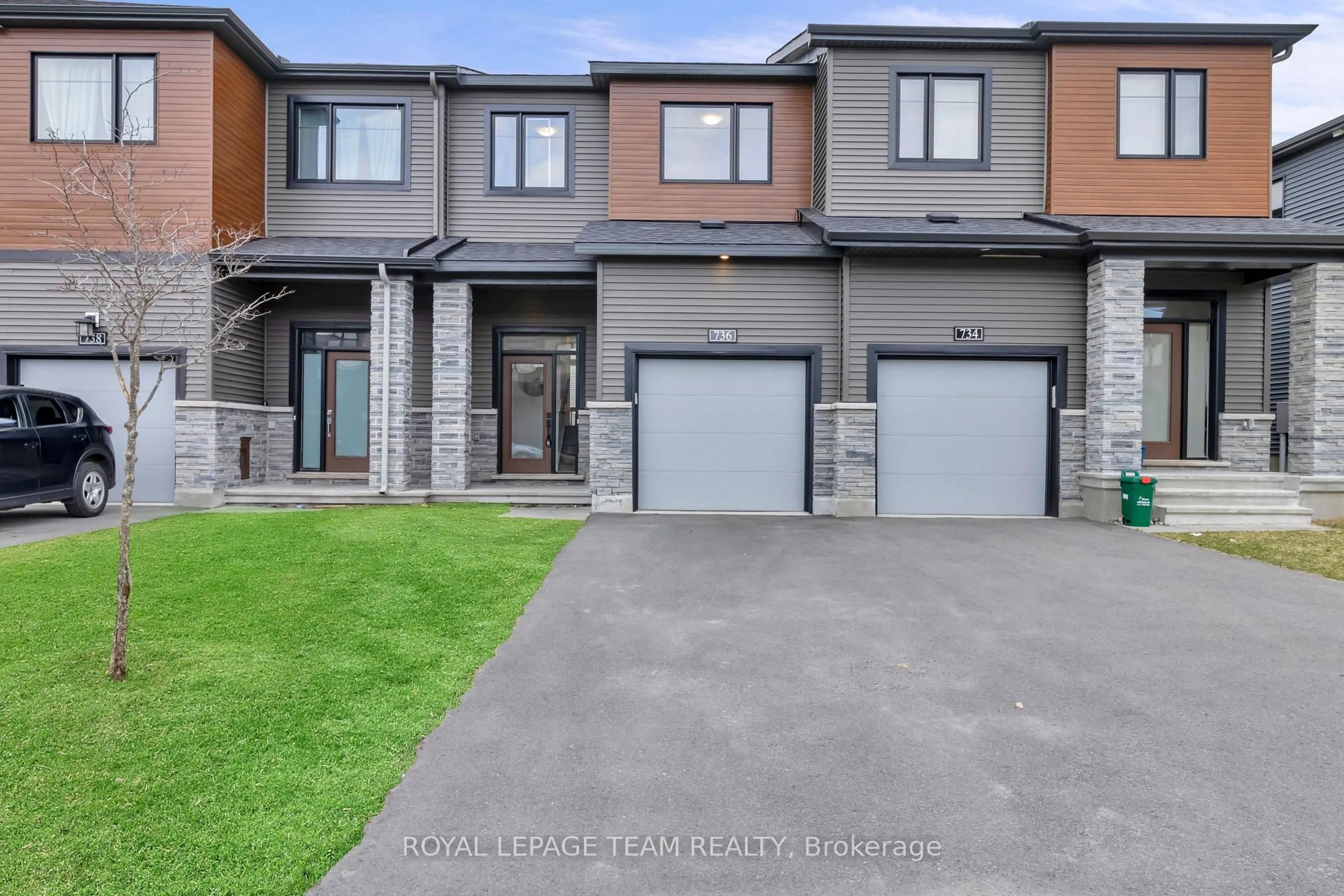 Home with brick exterior material, street for 736 Cashmere Terr, Ottawa Ontario K2J 6Z6