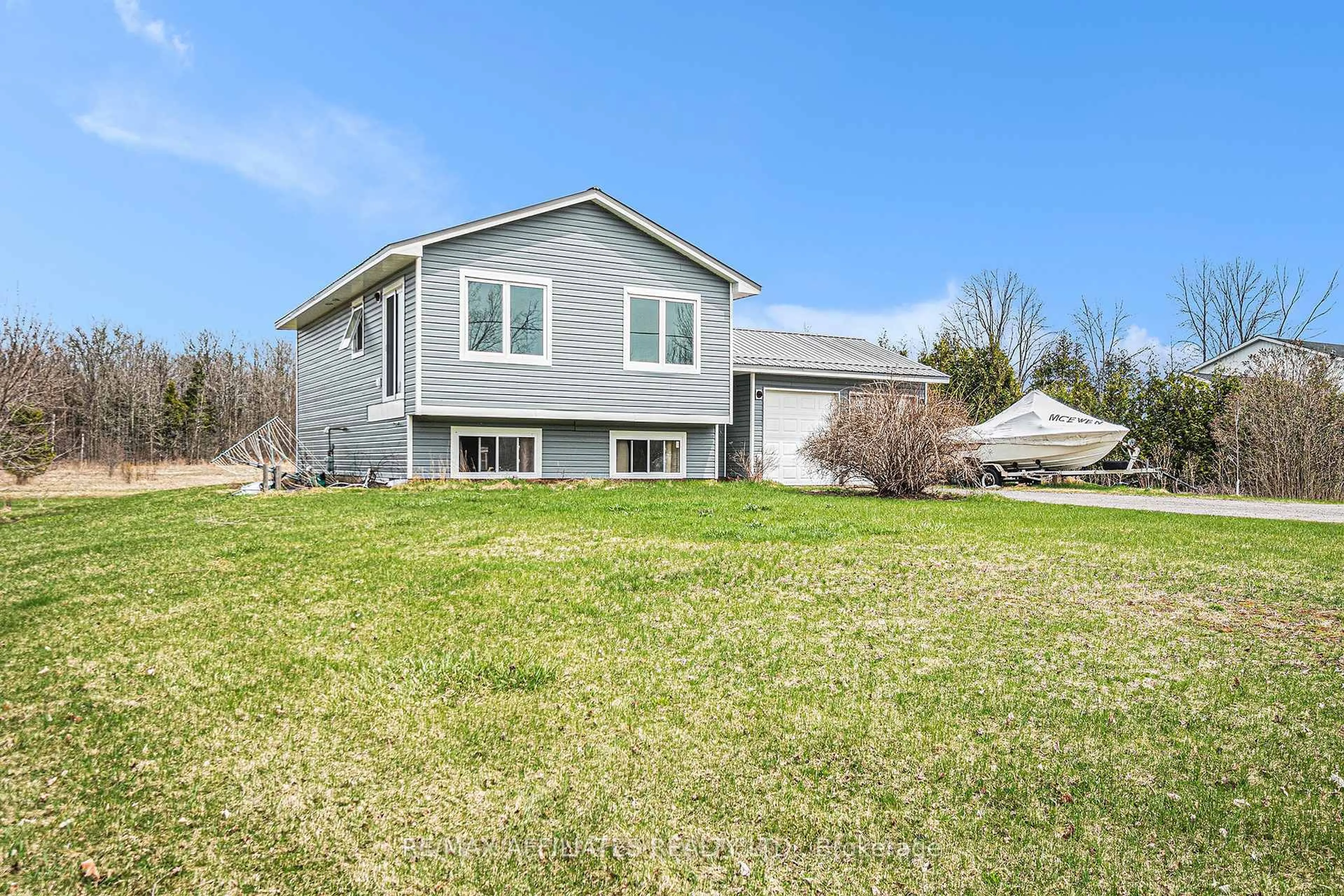 Home with vinyl exterior material, unknown for 1160 Ford Rd, Perth Ontario K7H 3C3