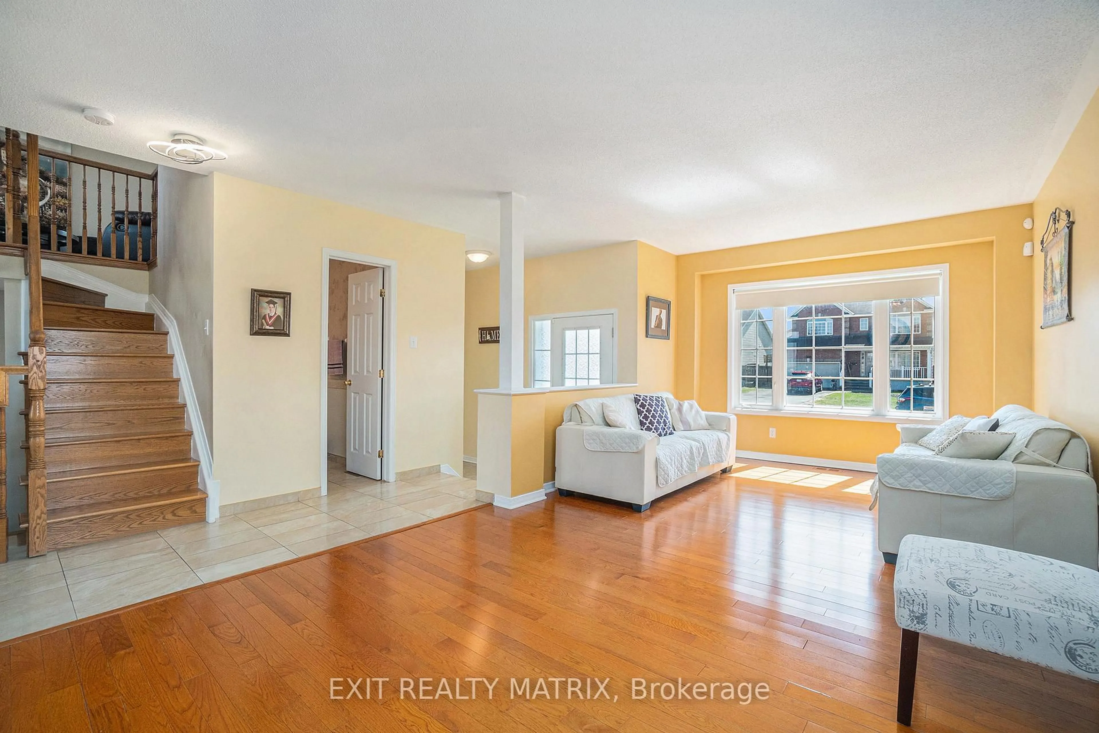 Unknown for 236 Labelle St, Russell Ontario K0A 1W0