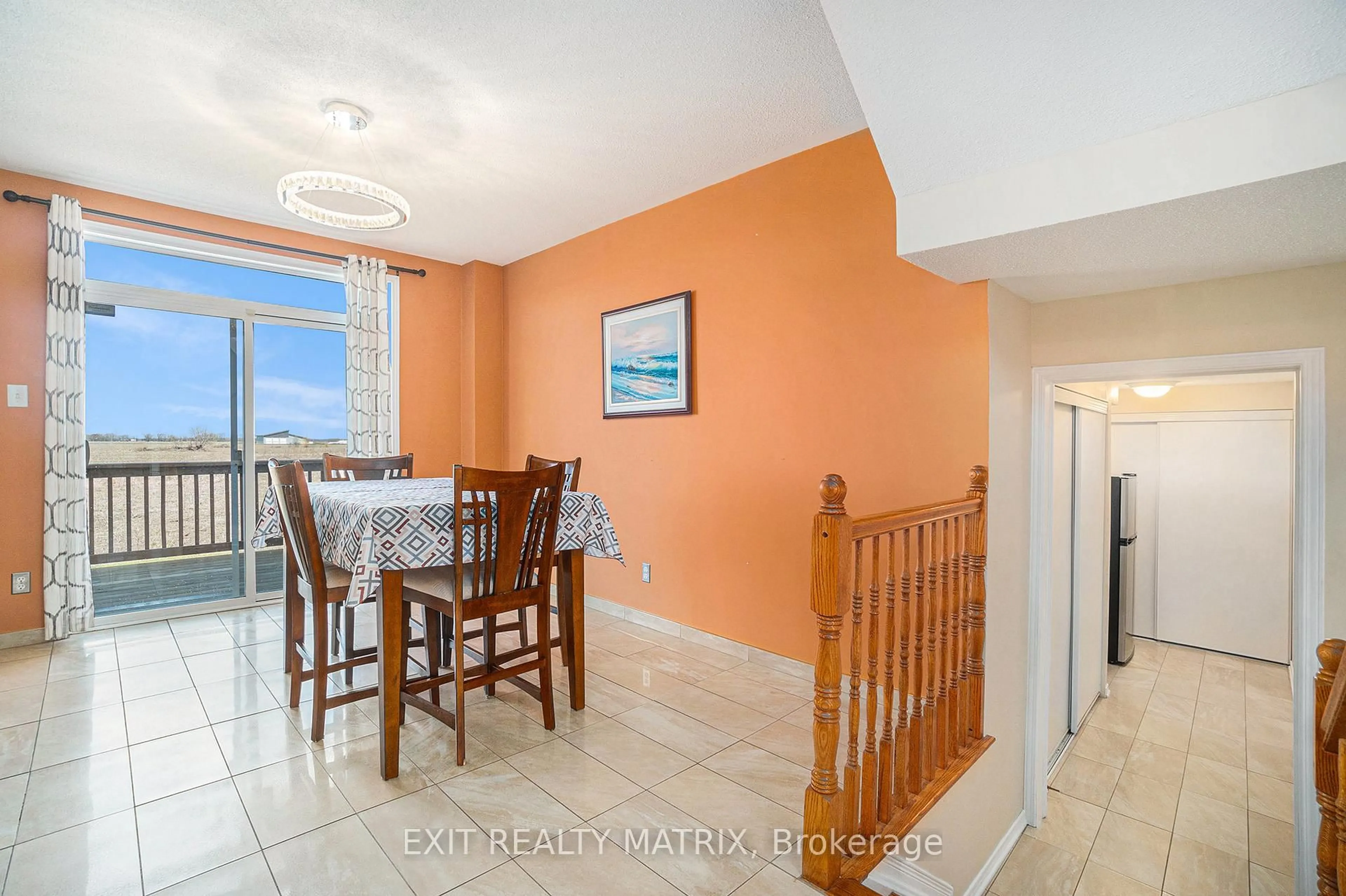 Dining room, ceramic/tile floor for 236 Labelle St, Russell Ontario K0A 1W0