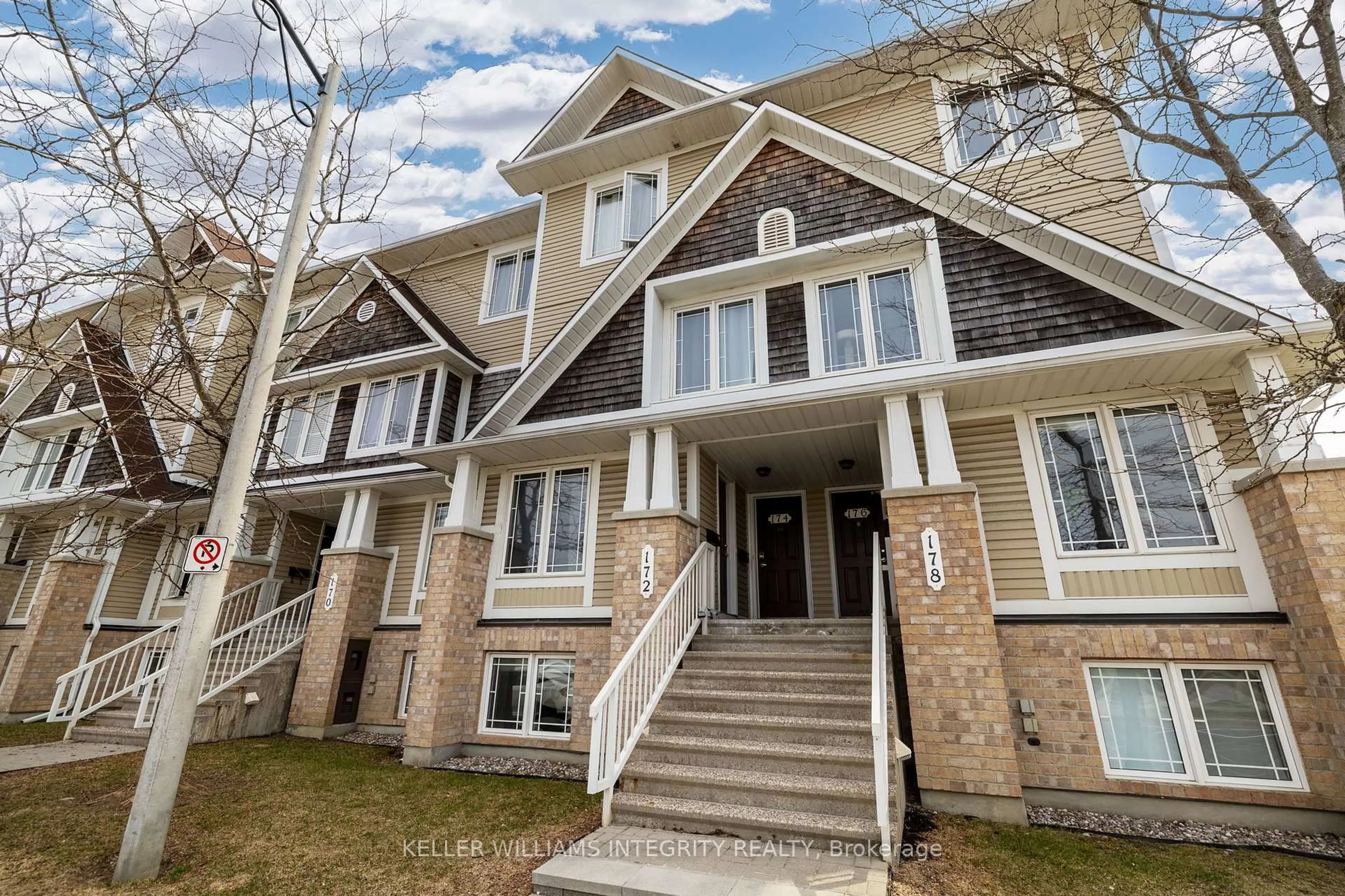 Unknown for 172 Chapman Mills Dr, Ottawa Ontario K2J 0B7