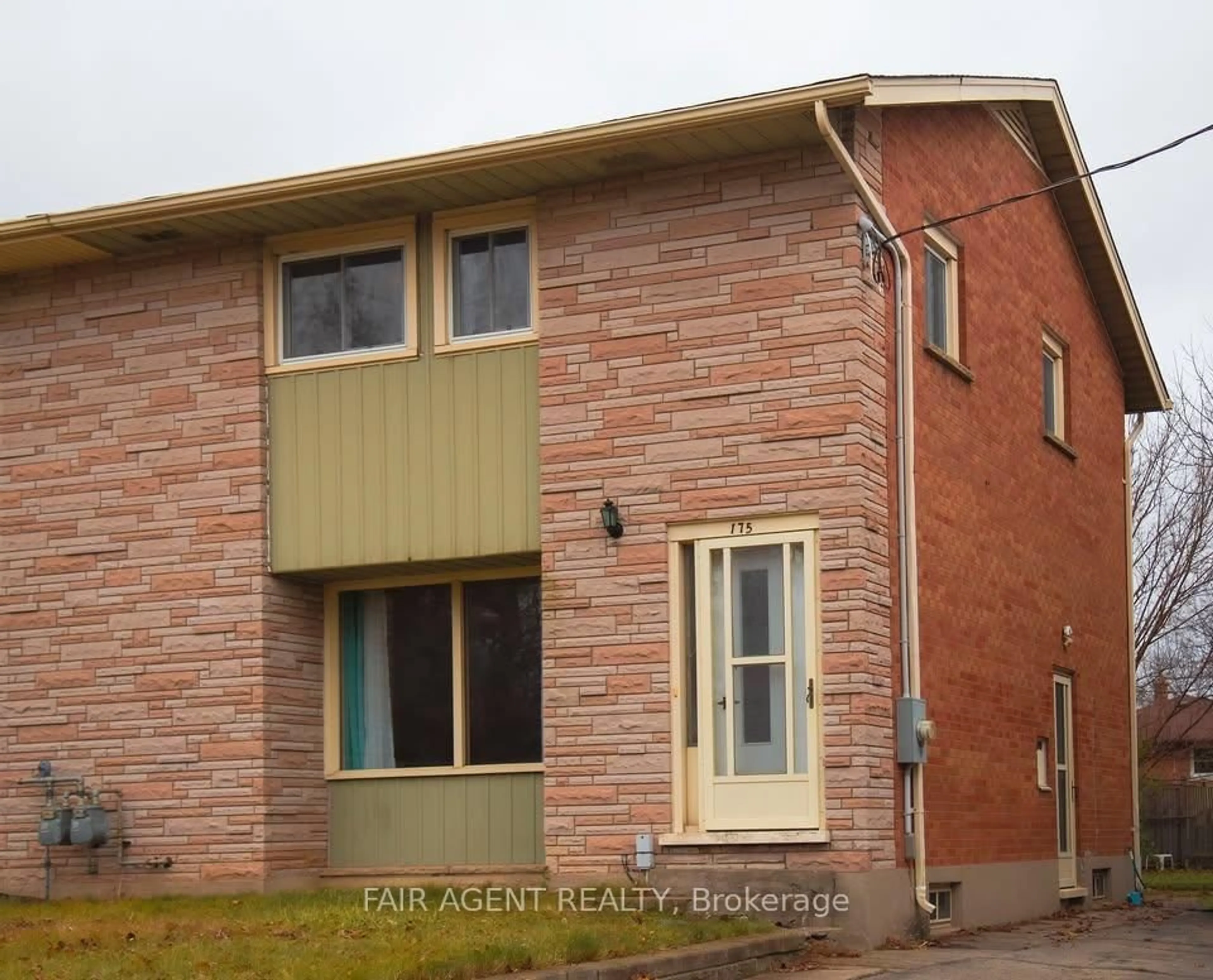 Home with brick exterior material, building for 175 Fourth Ave, Kitchener Ontario N2C 1P3