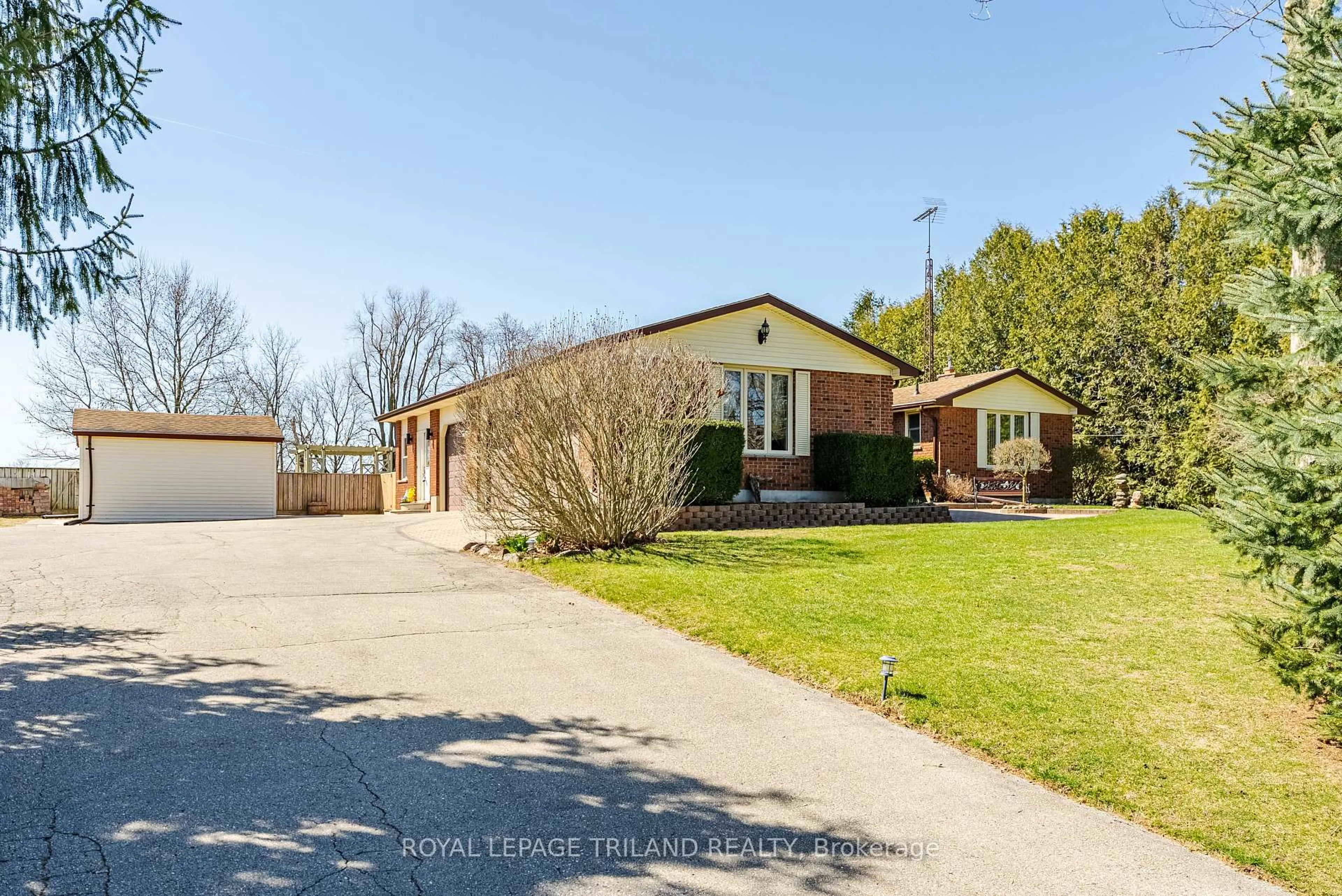 A pic from outside/outdoor area/front of a property/back of a property/a pic from drone, street for 43845 Sparta Line, Central Elgin Ontario N5P 3S8
