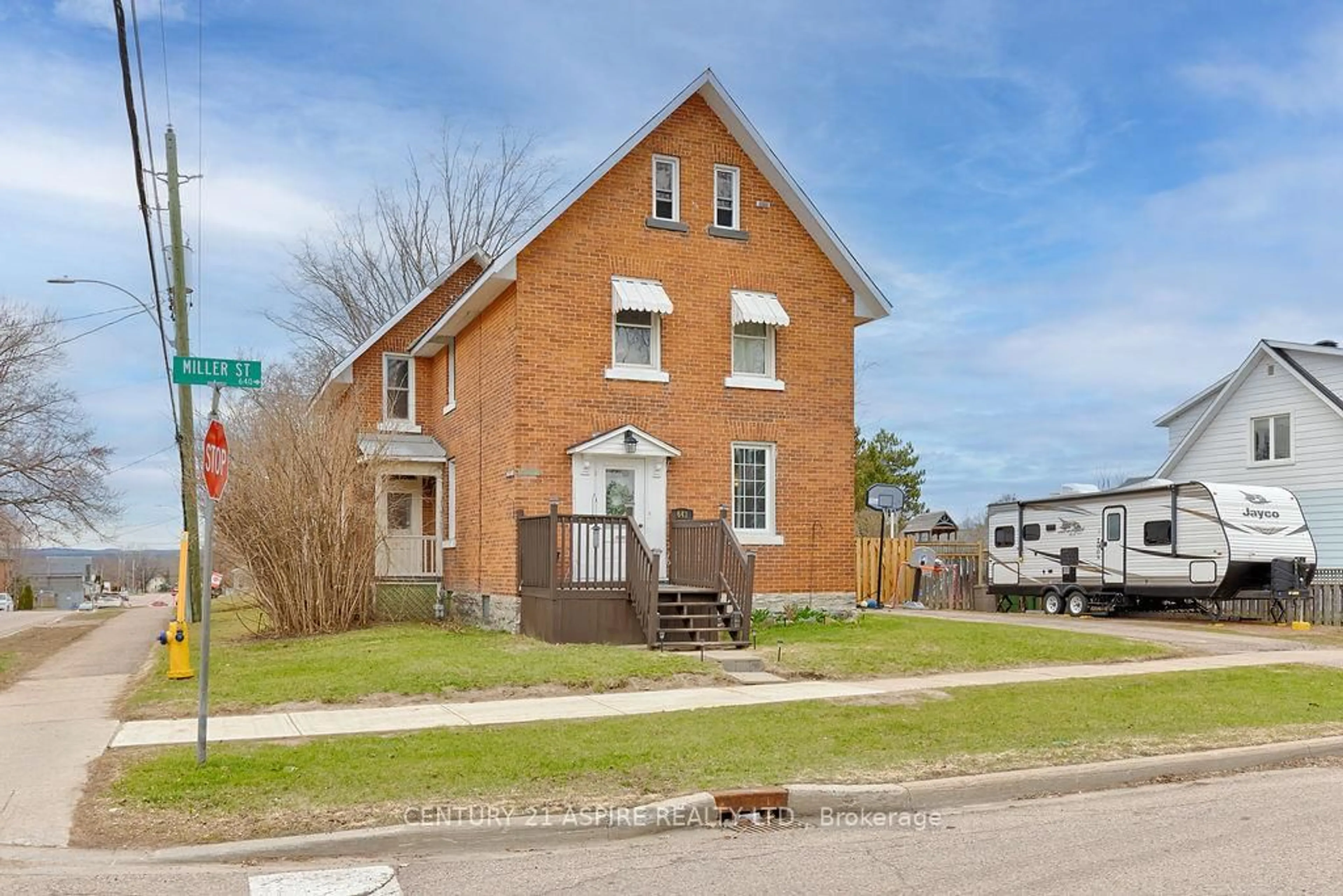 Home with brick exterior material, street for 641 Miller St, Pembroke Ontario K8A 6A3