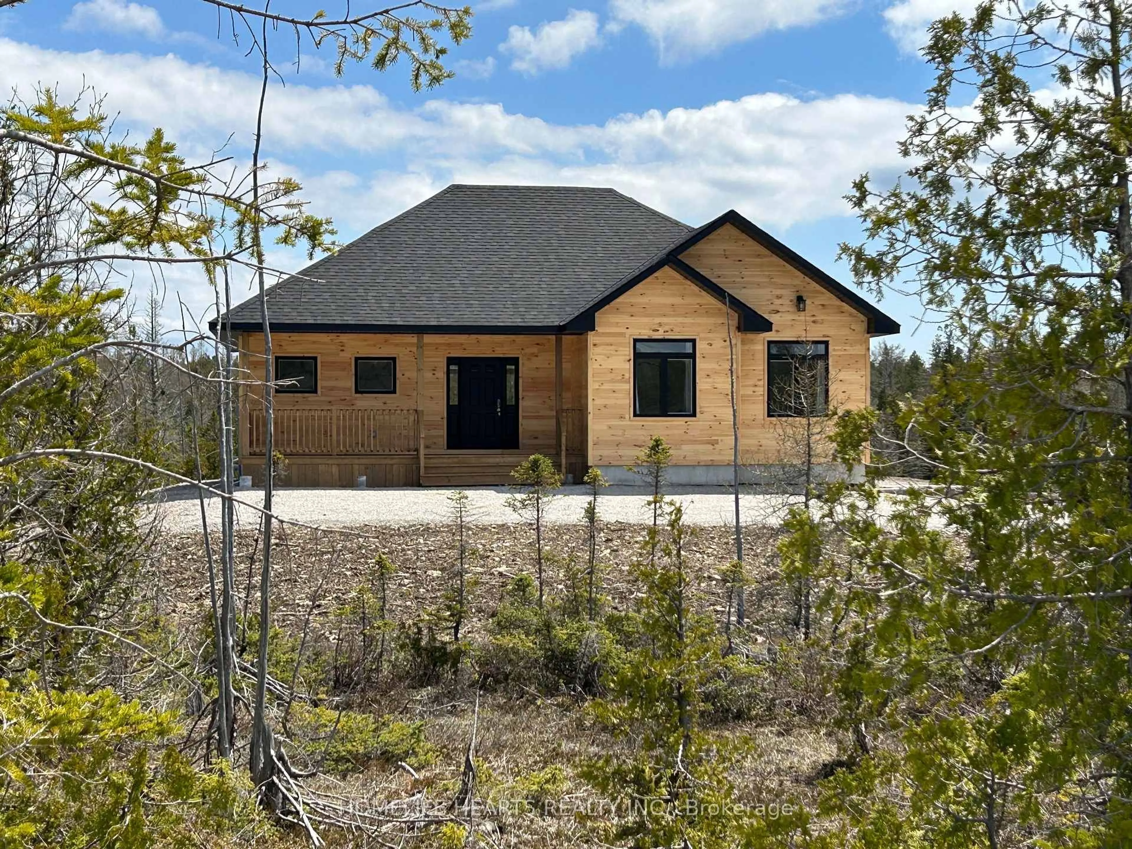 Home with vinyl exterior material, unknown for 629 Lindsay Rd #30, Northern Bruce Peninsula Ontario N0H 1Z0