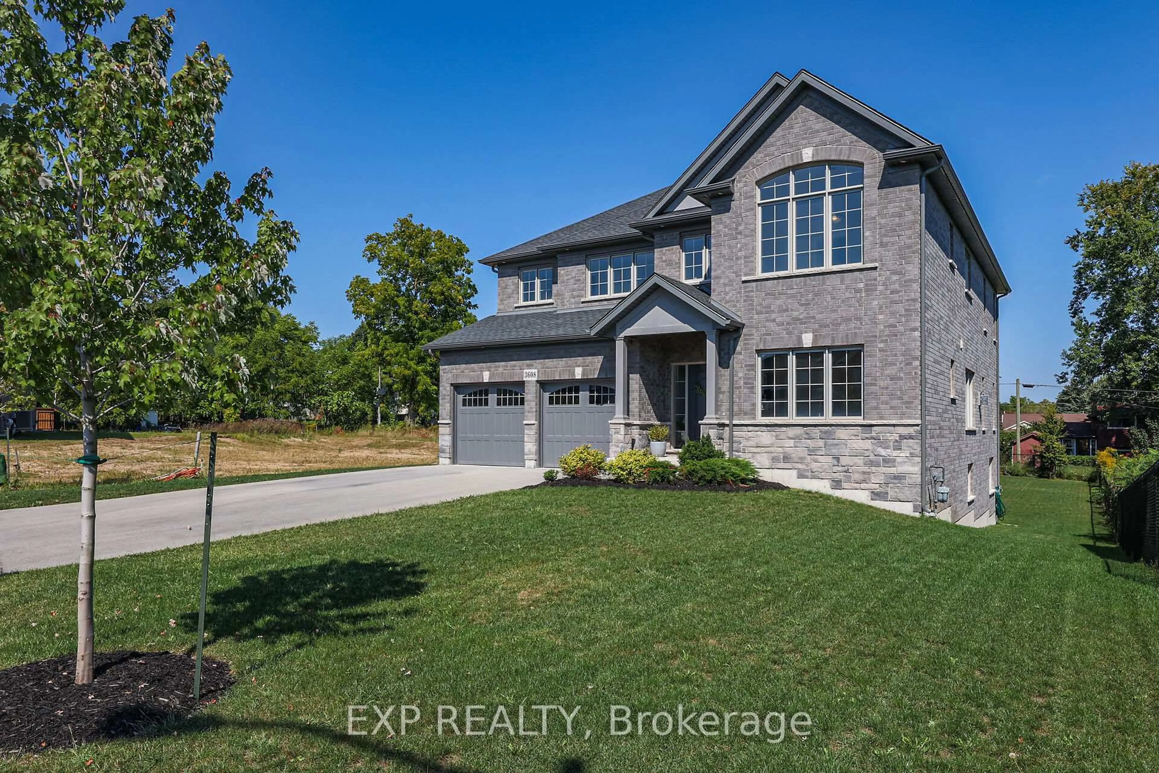 Home with brick exterior material, street for 3608 Carolinia Crt, Fort Erie Ontario L0S 1N0