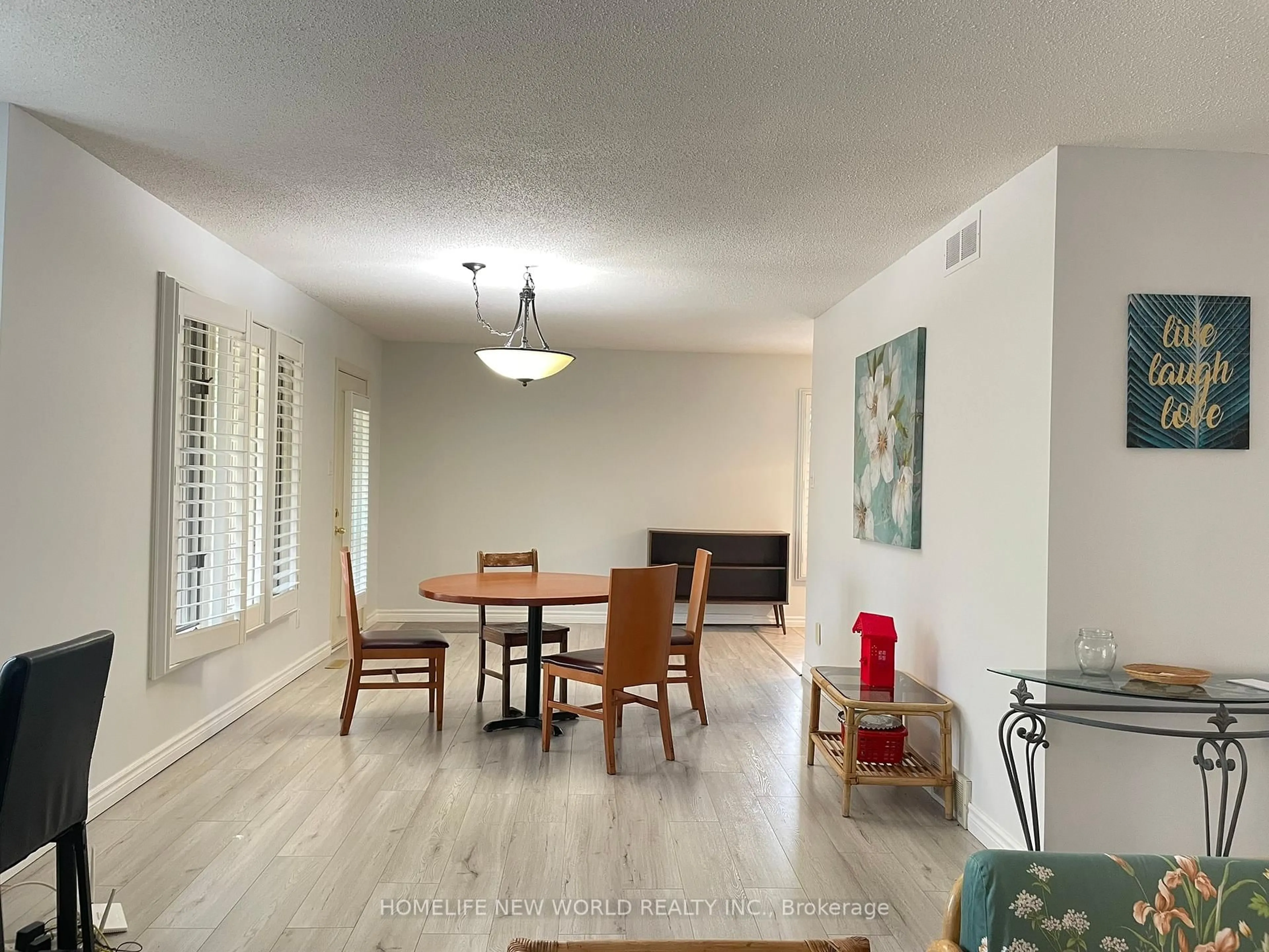 A pic of a room for 1500 RICHMOND St #77, London North Ontario N6G 4T8