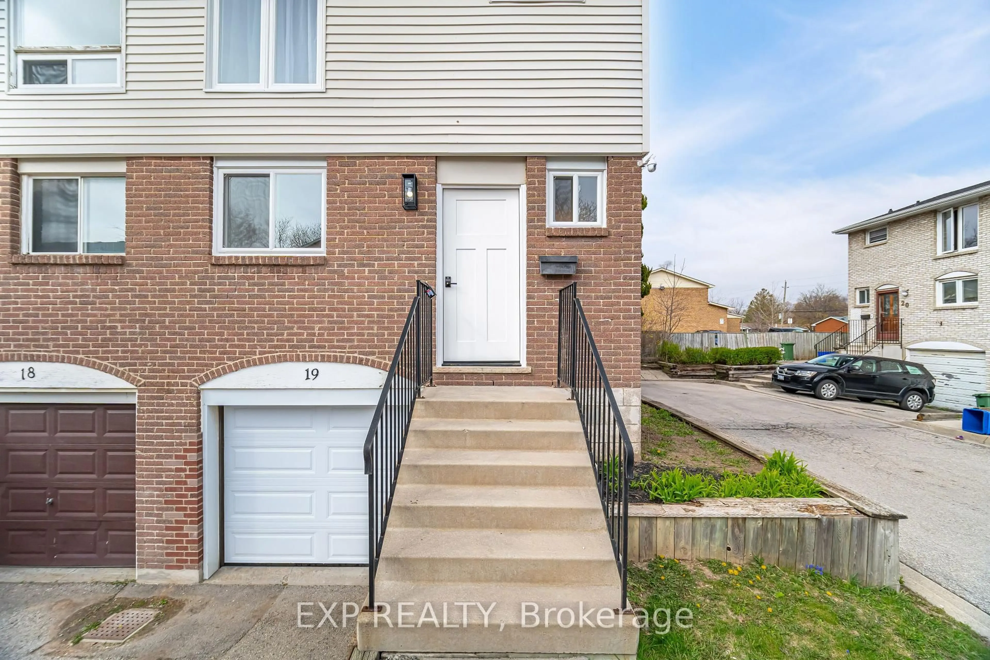 Unknown for 120 Quigley Rd #19, Hamilton Ontario L8K 6L4