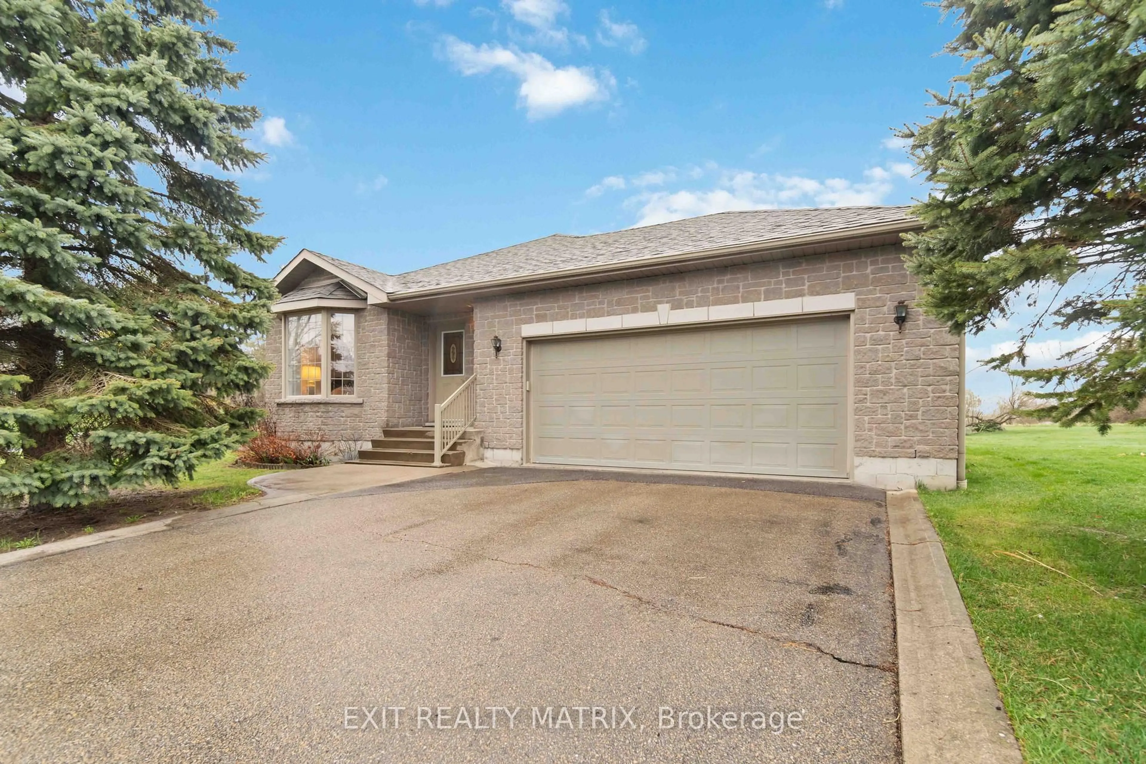 Home with vinyl exterior material, street for 145 Garfield St, Gananoque Ontario K7G 3G2