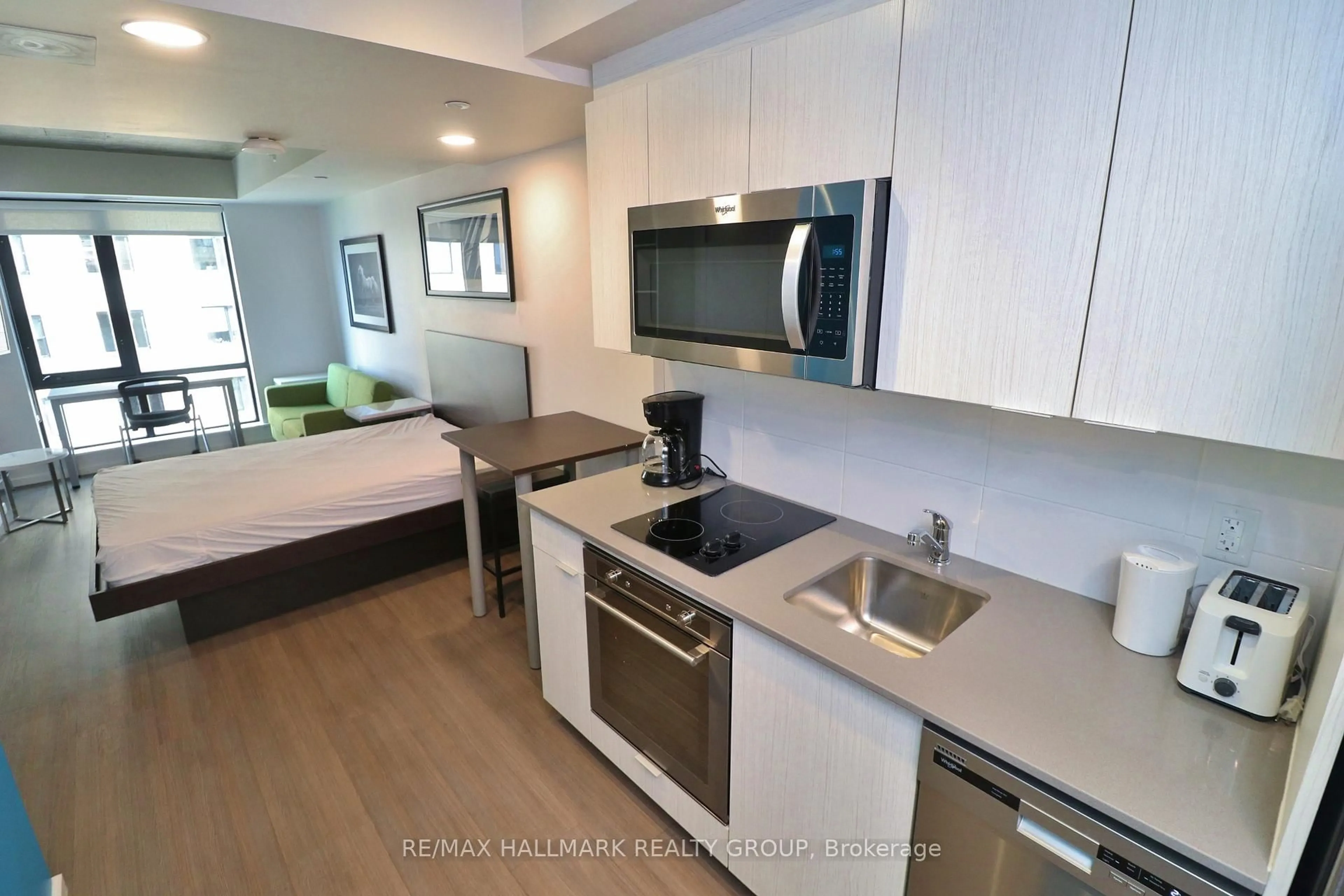 Unknown for 105 Champagne Ave #1208, Ottawa Ontario K1S 5E5