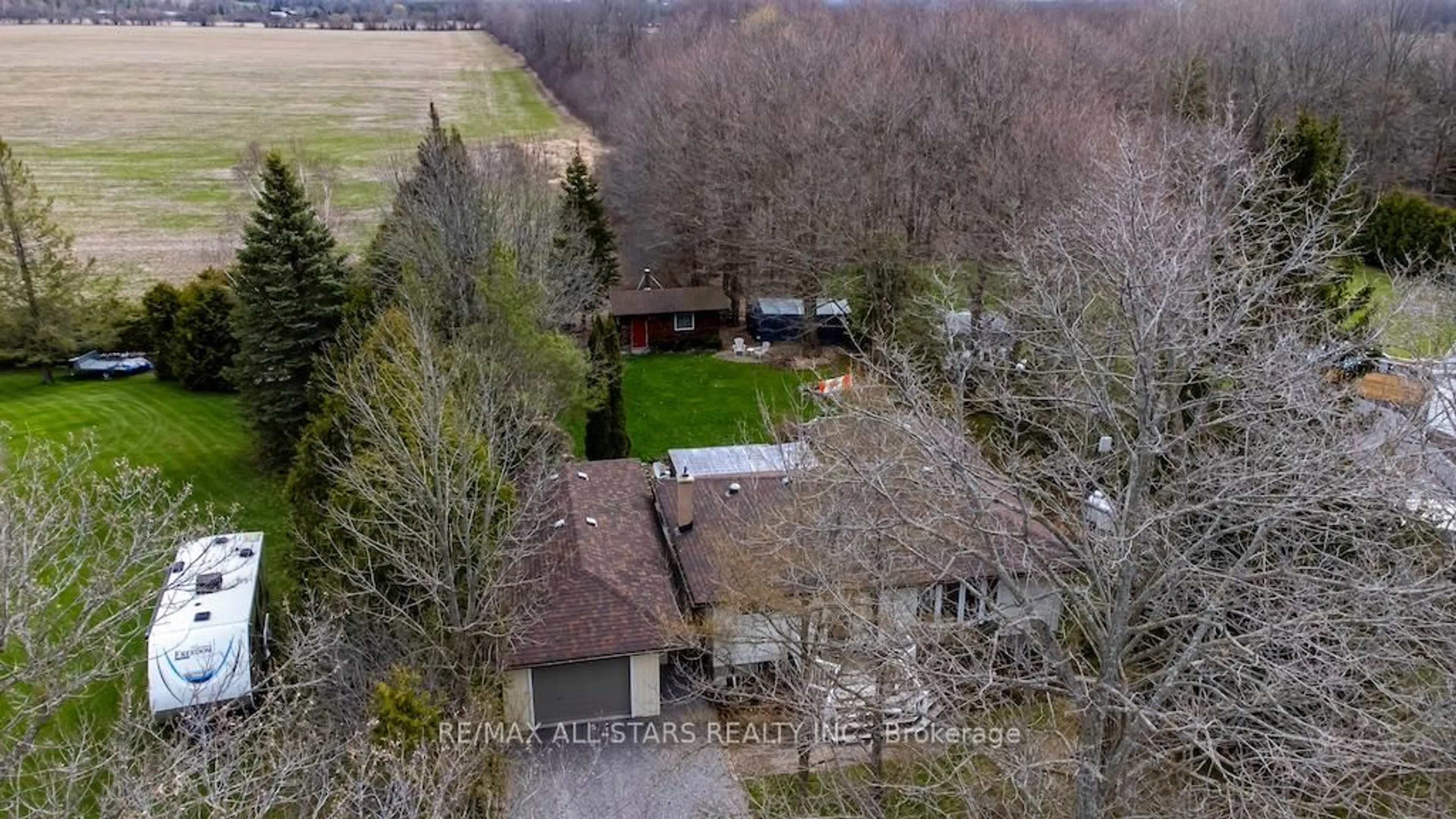 A pic from outside/outdoor area/front of a property/back of a property/a pic from drone, unknown for 690 Post Rd, Kawartha Lakes Ontario K0L 2X0